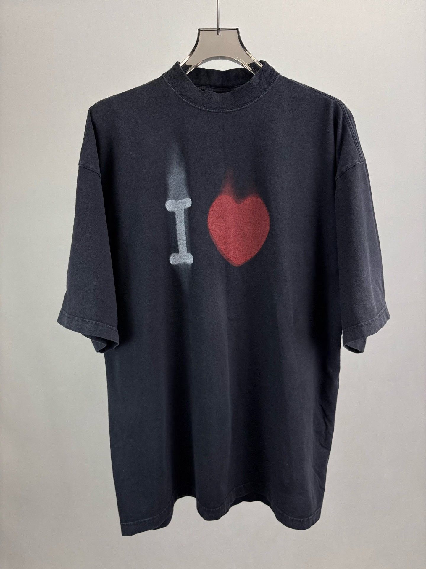 Balenciaga Balenciaga Valentine I Heart T-Shirt XS Size US XS / EU 42 / 0 - 2 Thumbnail