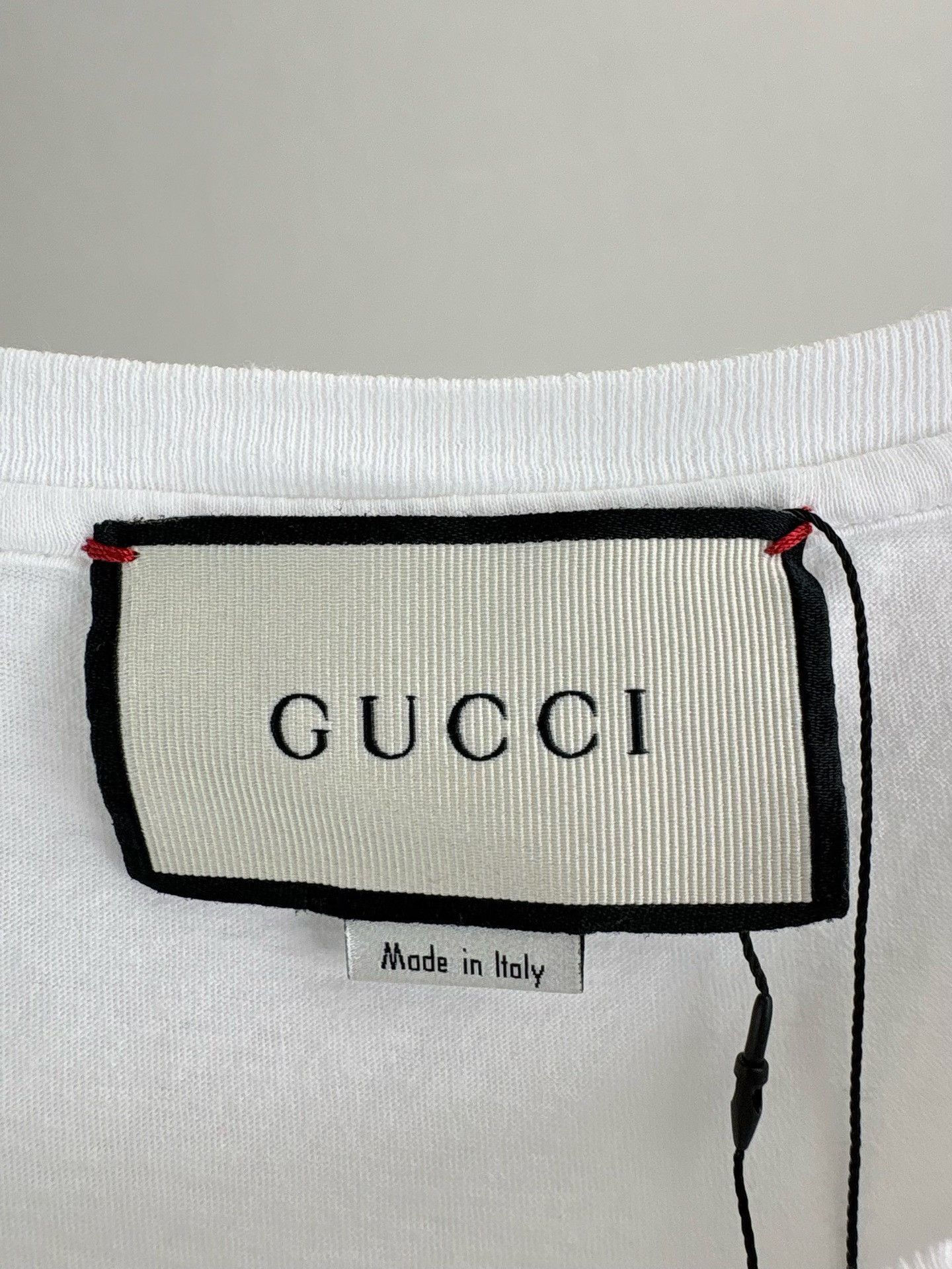 Gucci Gucci Vintage Logo Belt Print T-Shirt Size M Size US M / EU 48-50 / 2 - 4 Thumbnail