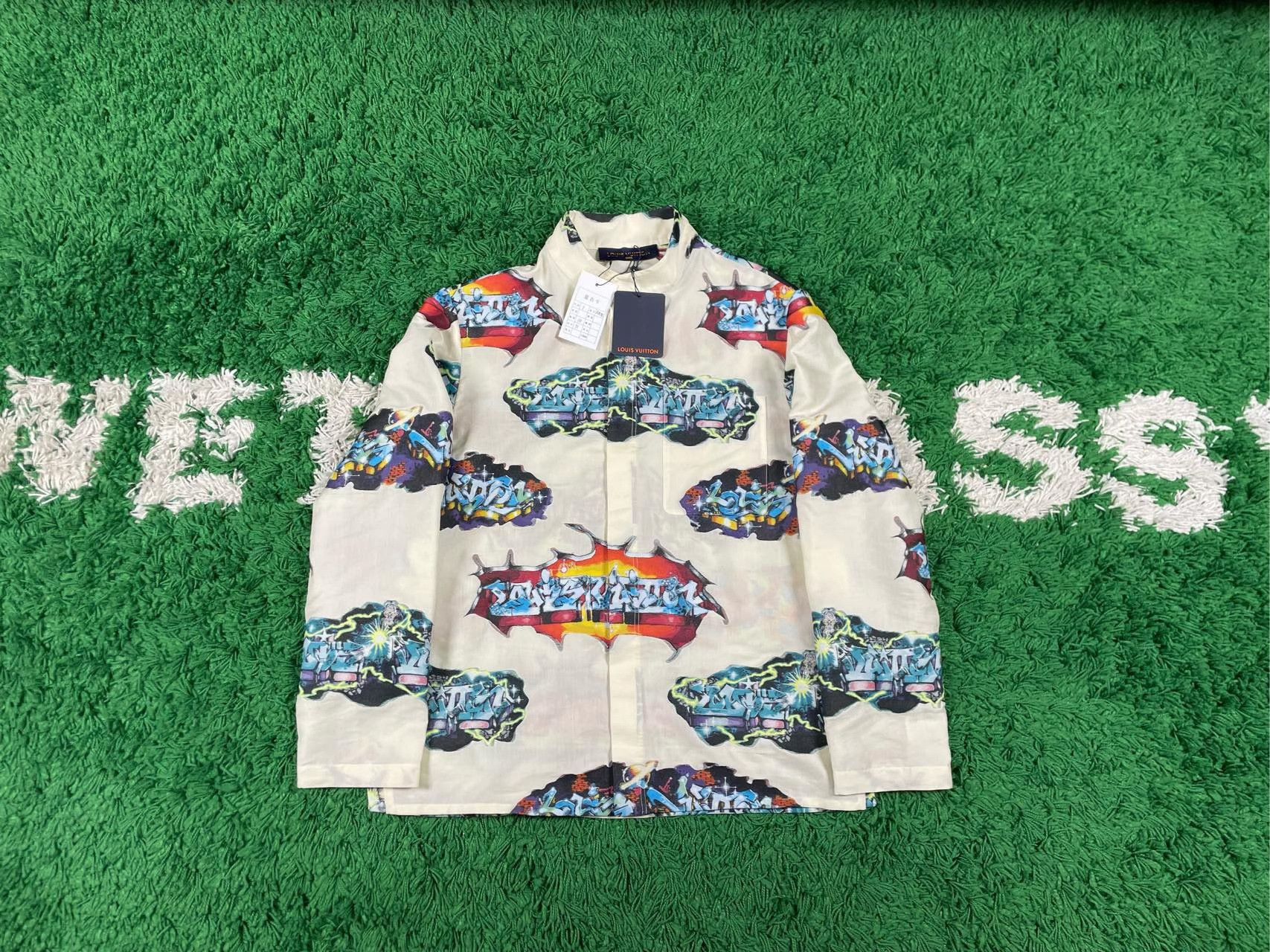 Louis Vuitton Louis Vuitton Graffiti Print Shirt S Size US S / EU 44-46 / 1 - 2 Thumbnail