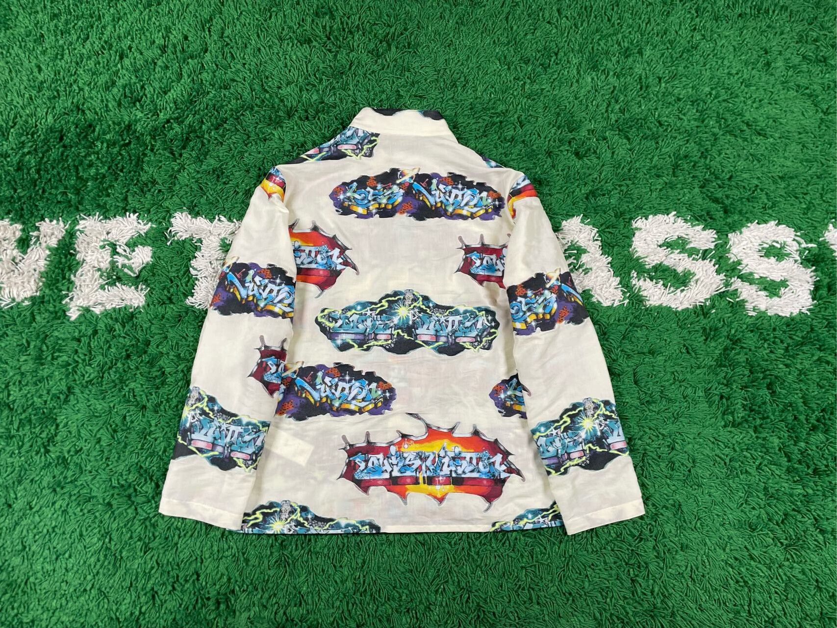 Louis Vuitton Louis Vuitton Graffiti Print Shirt S Size US S / EU 44-46 / 1 - 3 Thumbnail