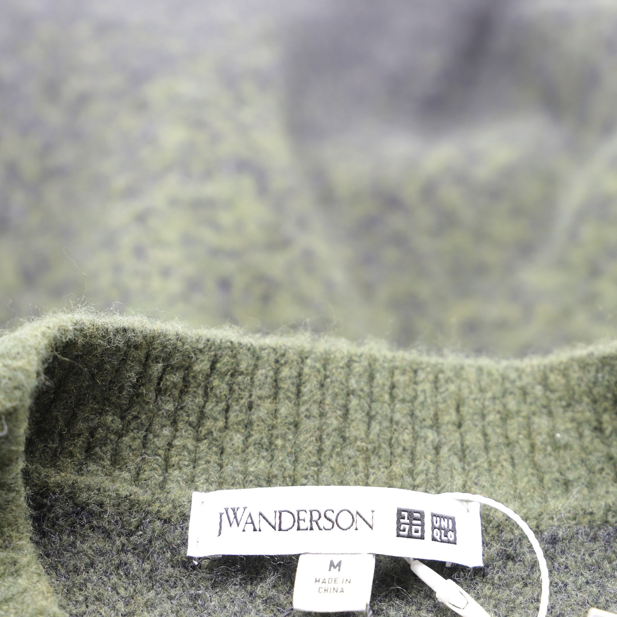 JW Anderson Jw Anderson x Uniqlo Souffle Yarn Sweater in Olive Acrylic Size US M / EU 48-50 / 2 - 5 Thumbnail