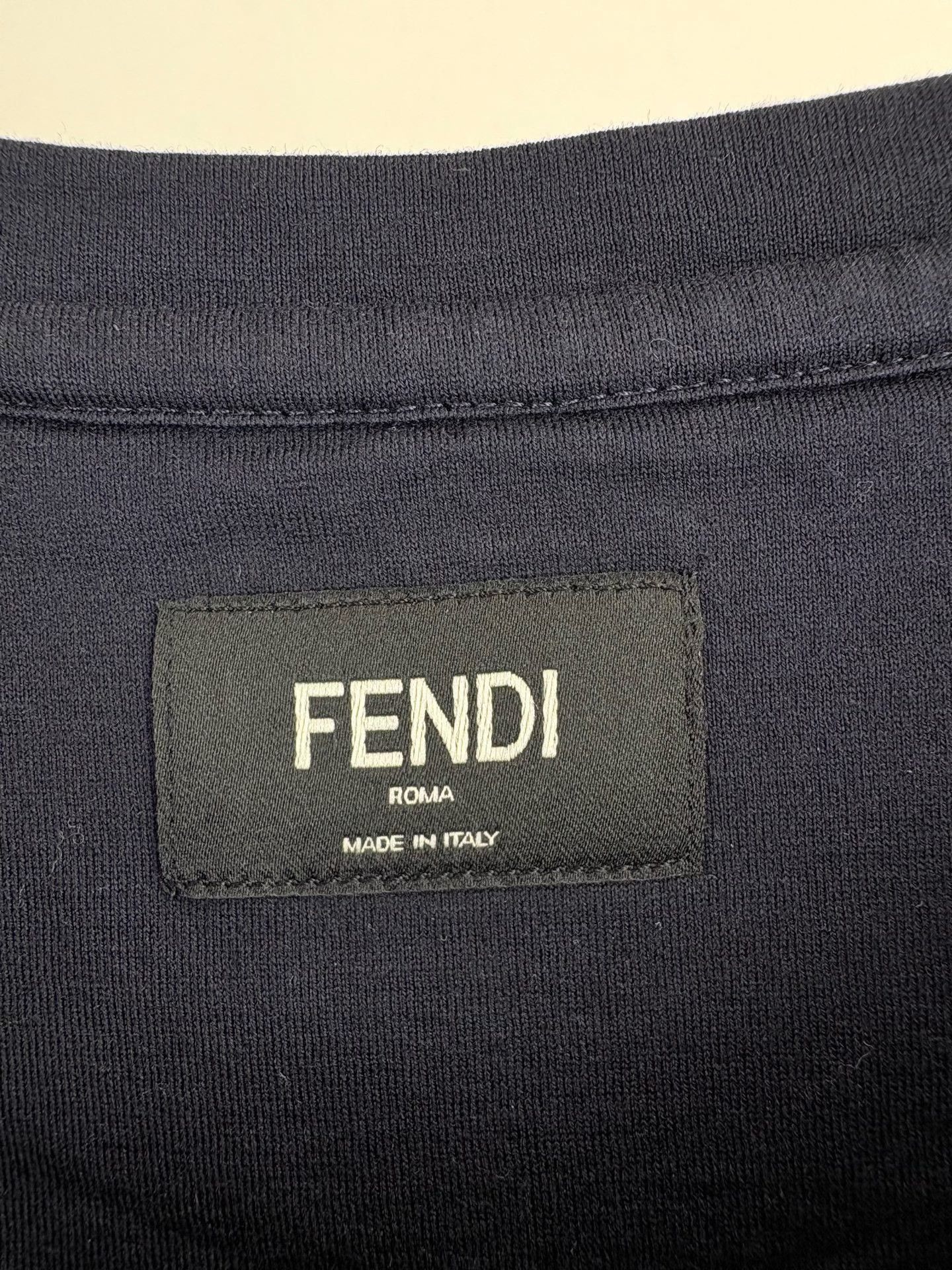 Fendi Fendi Roma Italy Graphic Logo T-Shirt XXL Size US XXL / EU 58 / 5 - 5 Thumbnail