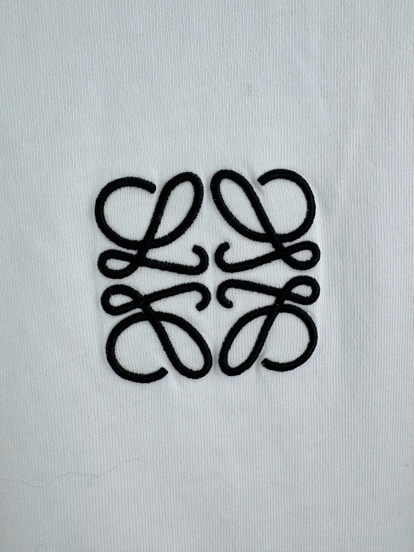 Loewe Loewe Anagram Embroidered T-Shirt L Size US L / EU 52-54 / 3 - 4 Thumbnail