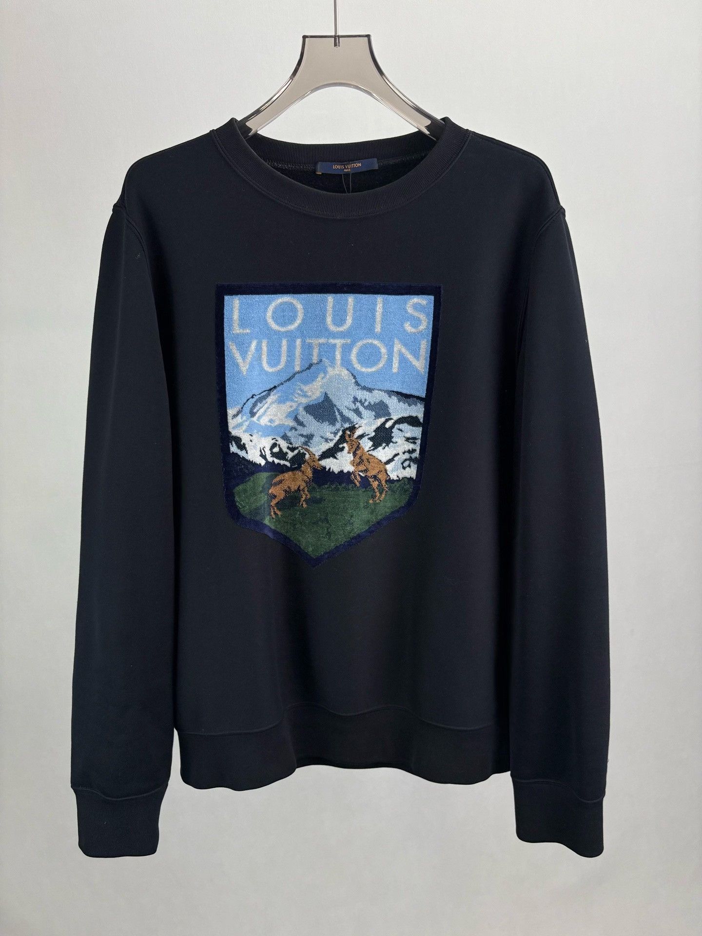 Louis Vuitton Louis Vuitton Ibex Mountain Patch Sweatshirt XXL Size US XXL / EU 58 / 5 - 2 Thumbnail