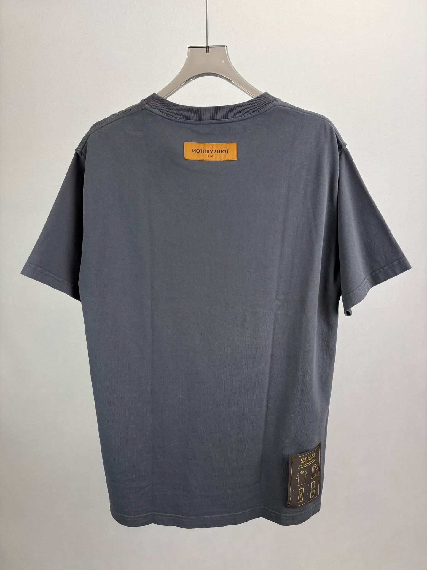 Louis Vuitton Louis Vuitton Reverse Logo Patch T-Shirt XL Size US XL / EU 56 / 4 - 3 Thumbnail