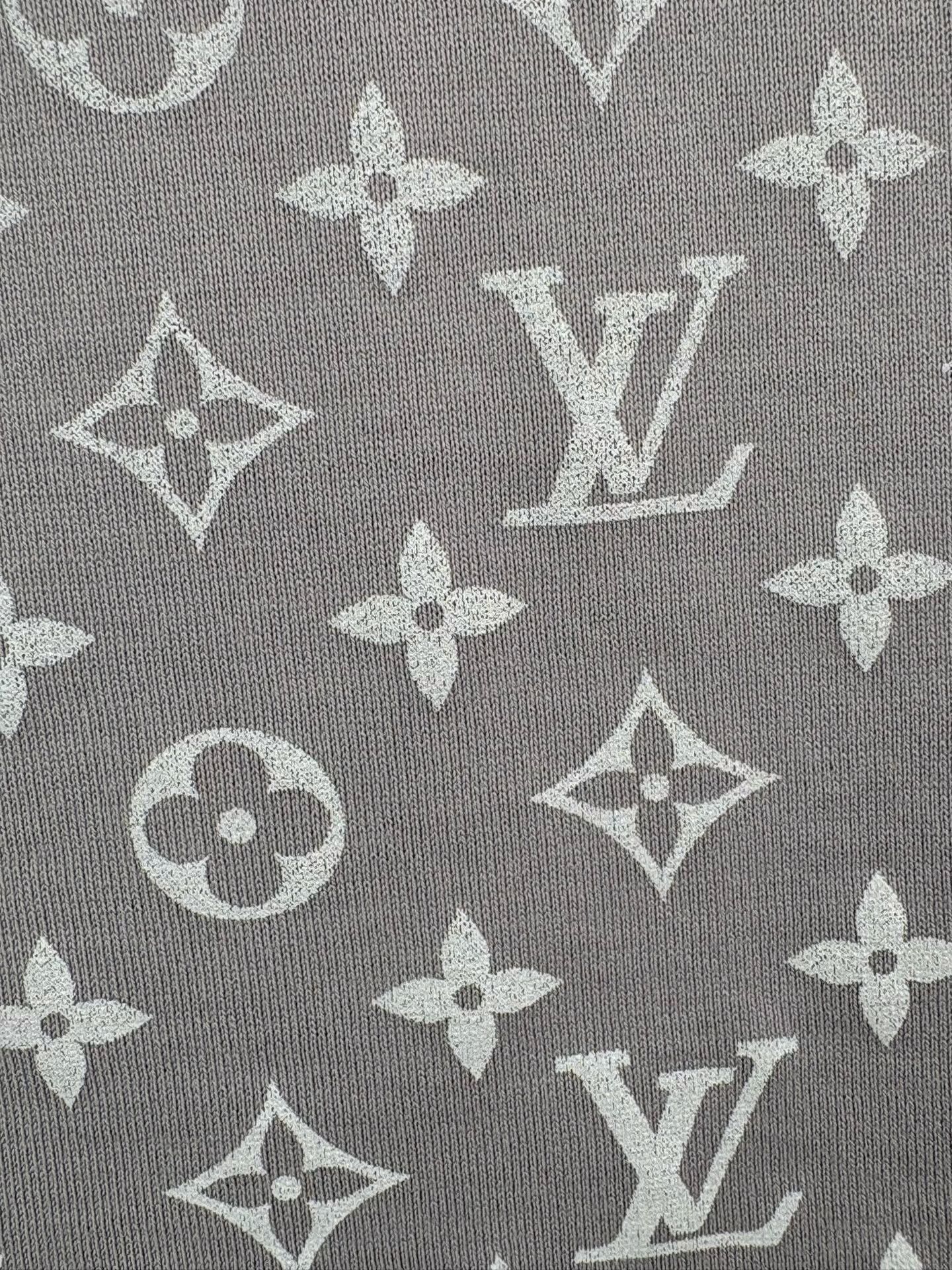 Louis Vuitton Louis Vuitton Gradient Monogram T-Shirt XL Size US XL / EU 56 / 4 - 4 Thumbnail