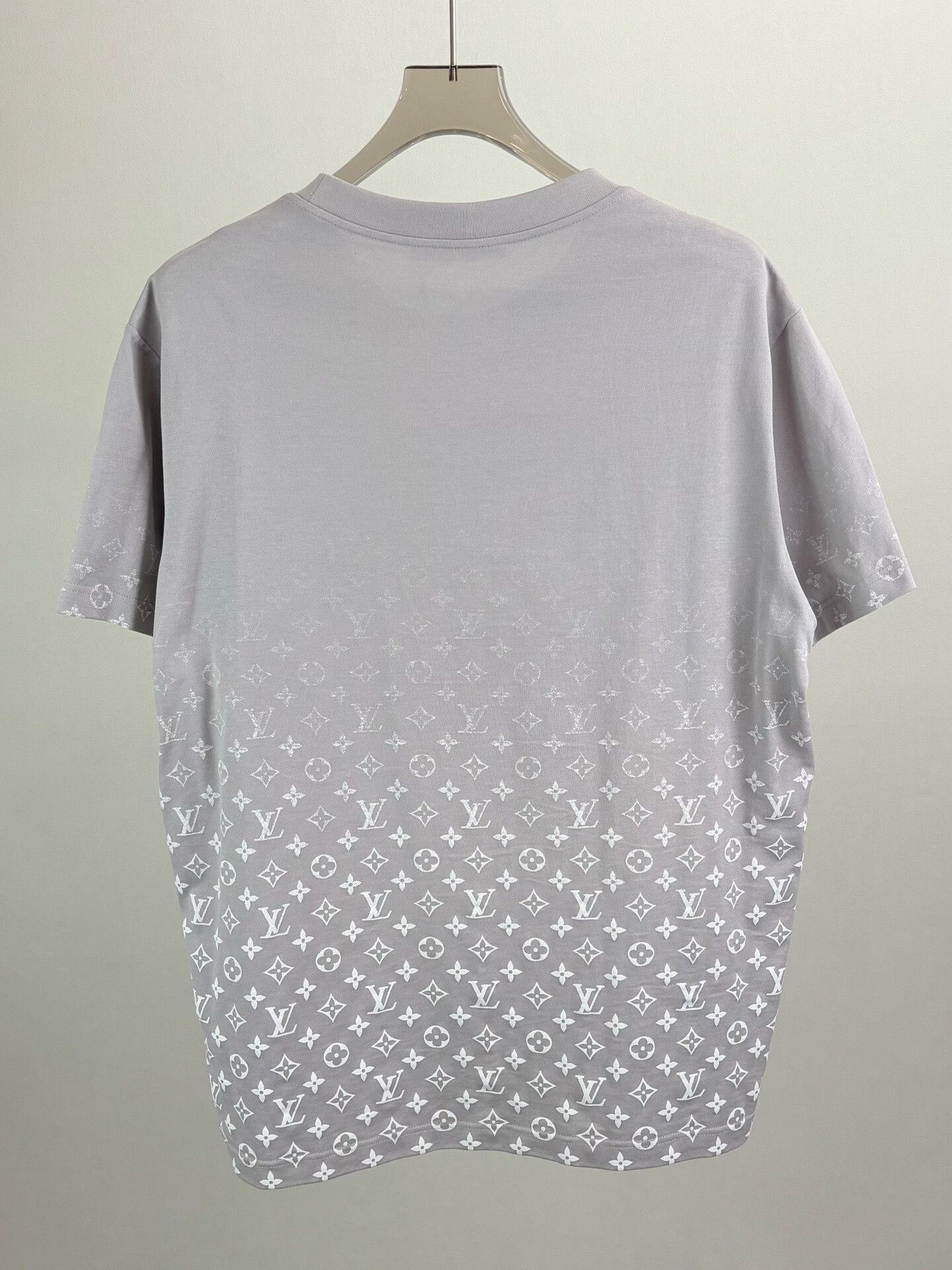 Louis Vuitton Louis Vuitton Gradient Monogram T-Shirt XL Size US XL / EU 56 / 4 - 3 Thumbnail