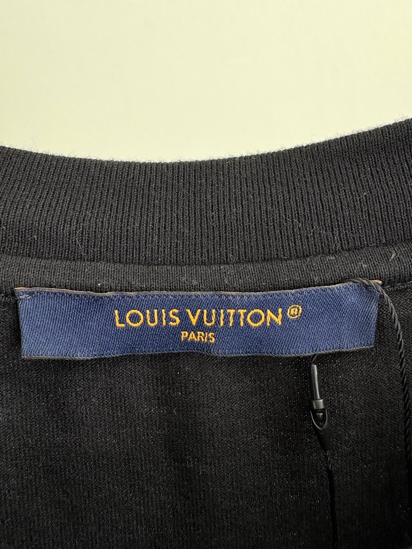Louis Vuitton Louis Vuitton Puppy Embroidered T-Shirt XL Size US XL / EU 56 / 4 - 5 Thumbnail