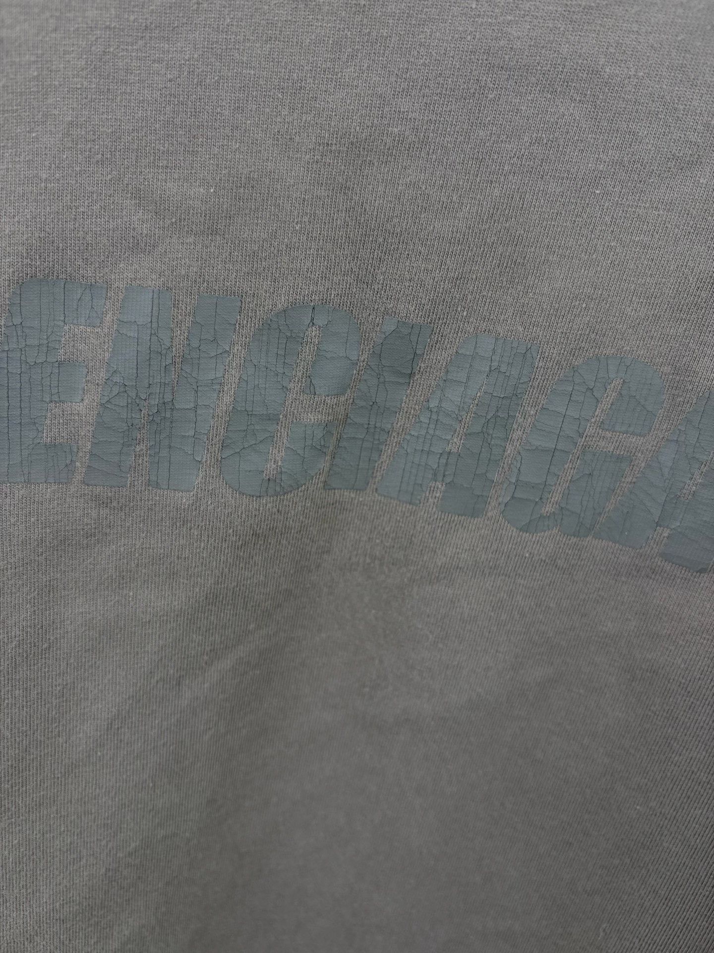 Balenciaga Balenciaga Distressed Logo T-Shirt M Size US M / EU 48-50 / 2 - 4 Thumbnail
