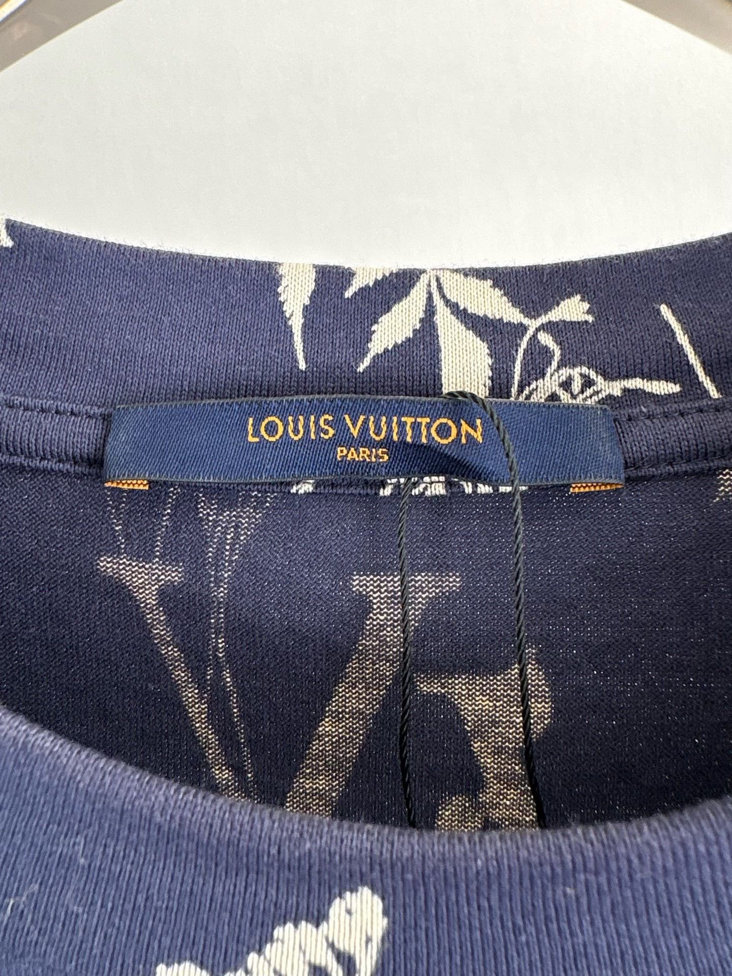 Louis Vuitton Louis Vuitton Floral Monogram T-Shirt XL Size US XL / EU 56 / 4 - 4 Thumbnail