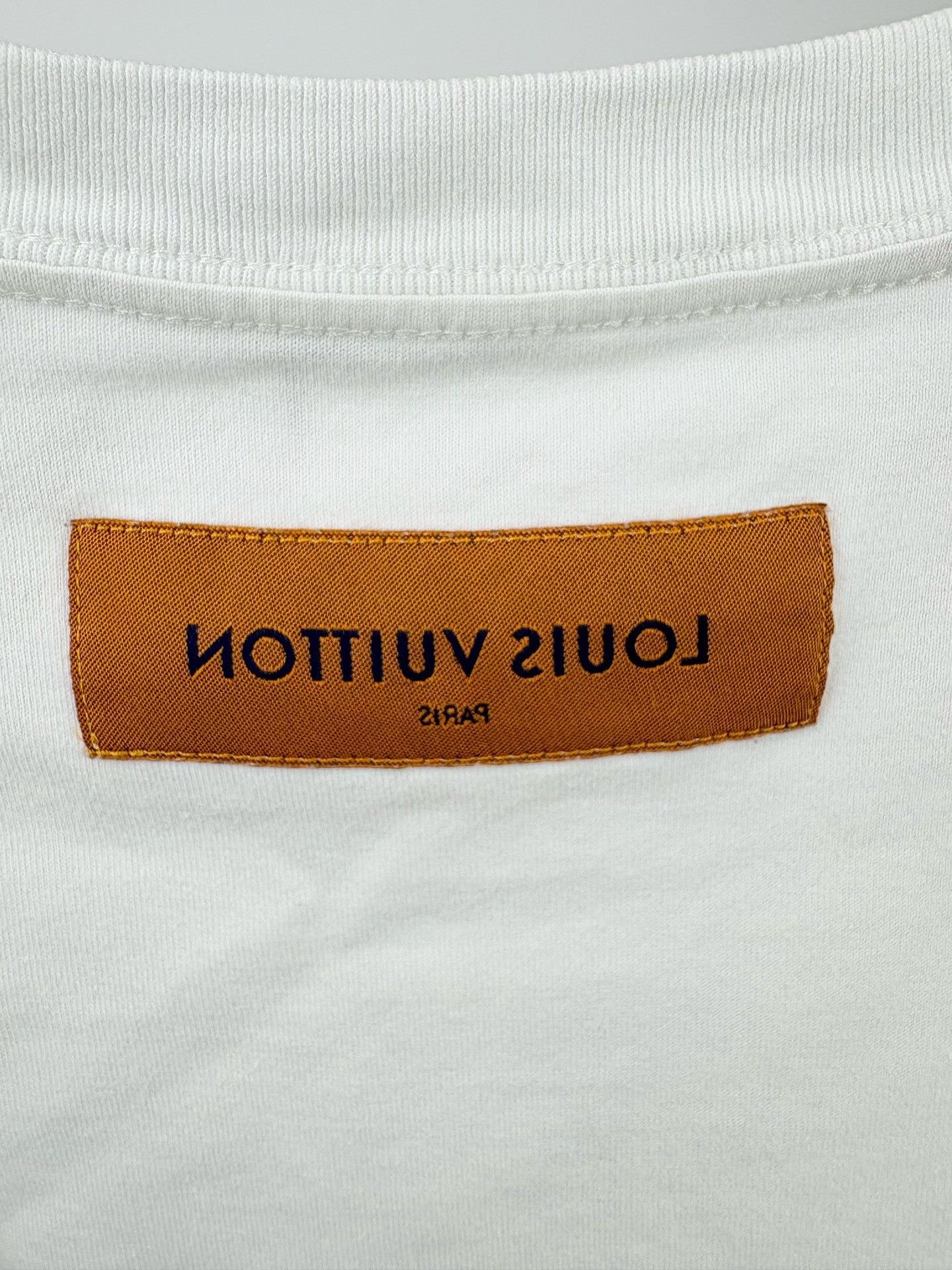 Louis Vuitton Louis Vuitton Room Graphic Print T-Shirt Size S Size US S / EU 44-46 / 1 - 4 Thumbnail