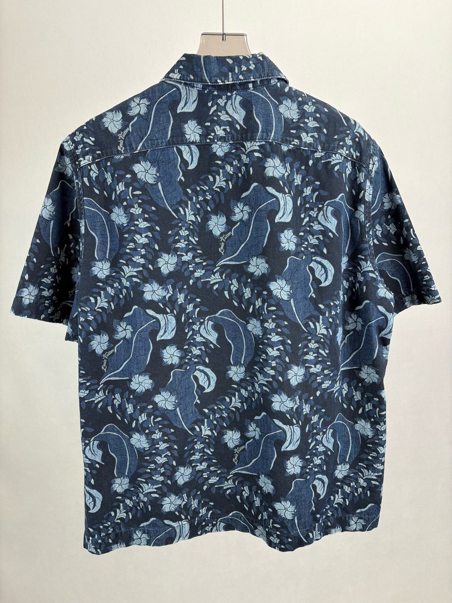 Louis Vuitton Louis Vuitton Falling Leaf Print Denim Shirt XXL Size US XXL / EU 58 / 5 - 3 Thumbnail
