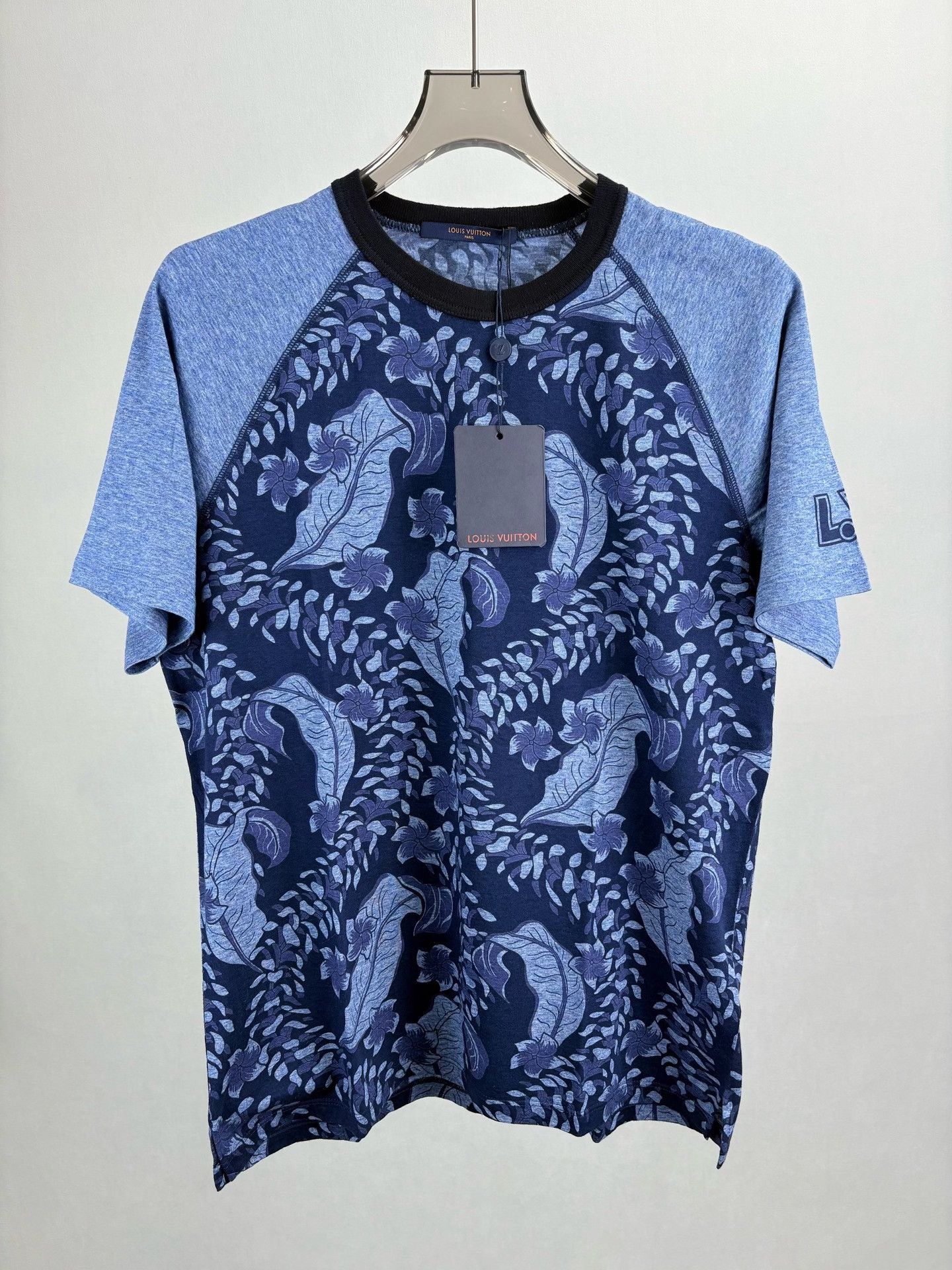 Louis Vuitton Louis Vuitton Floral Print T-Shirt XL Size US XL / EU 56 / 4 - 2 Thumbnail