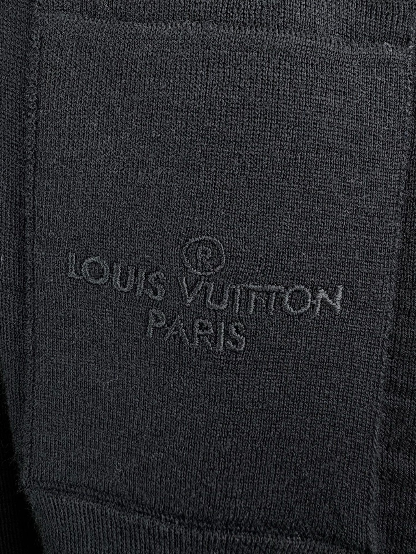 Louis Vuitton Louis Vuitton Pocket Logo Knit Sweater XL Size US XL / EU 56 / 4 - 4 Thumbnail