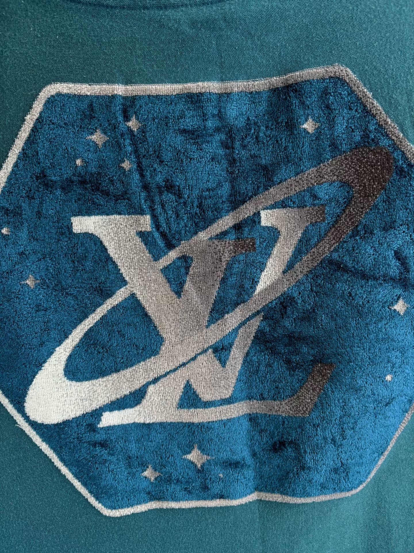 Louis Vuitton Louis Vuitton Planet Velvet Patch T-Shirt L Size US L / EU 52-54 / 3 - 4 Thumbnail
