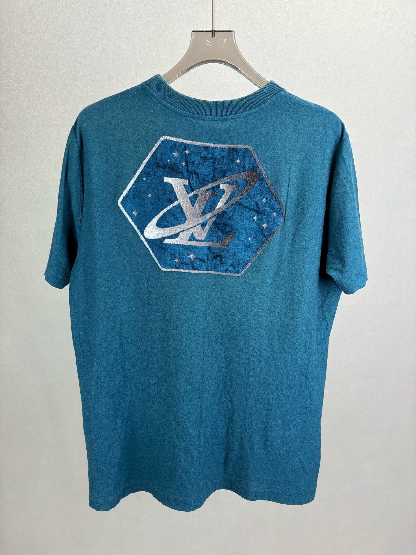 Louis Vuitton Louis Vuitton Planet Velvet Patch T-Shirt L Size US L / EU 52-54 / 3 - 3 Thumbnail