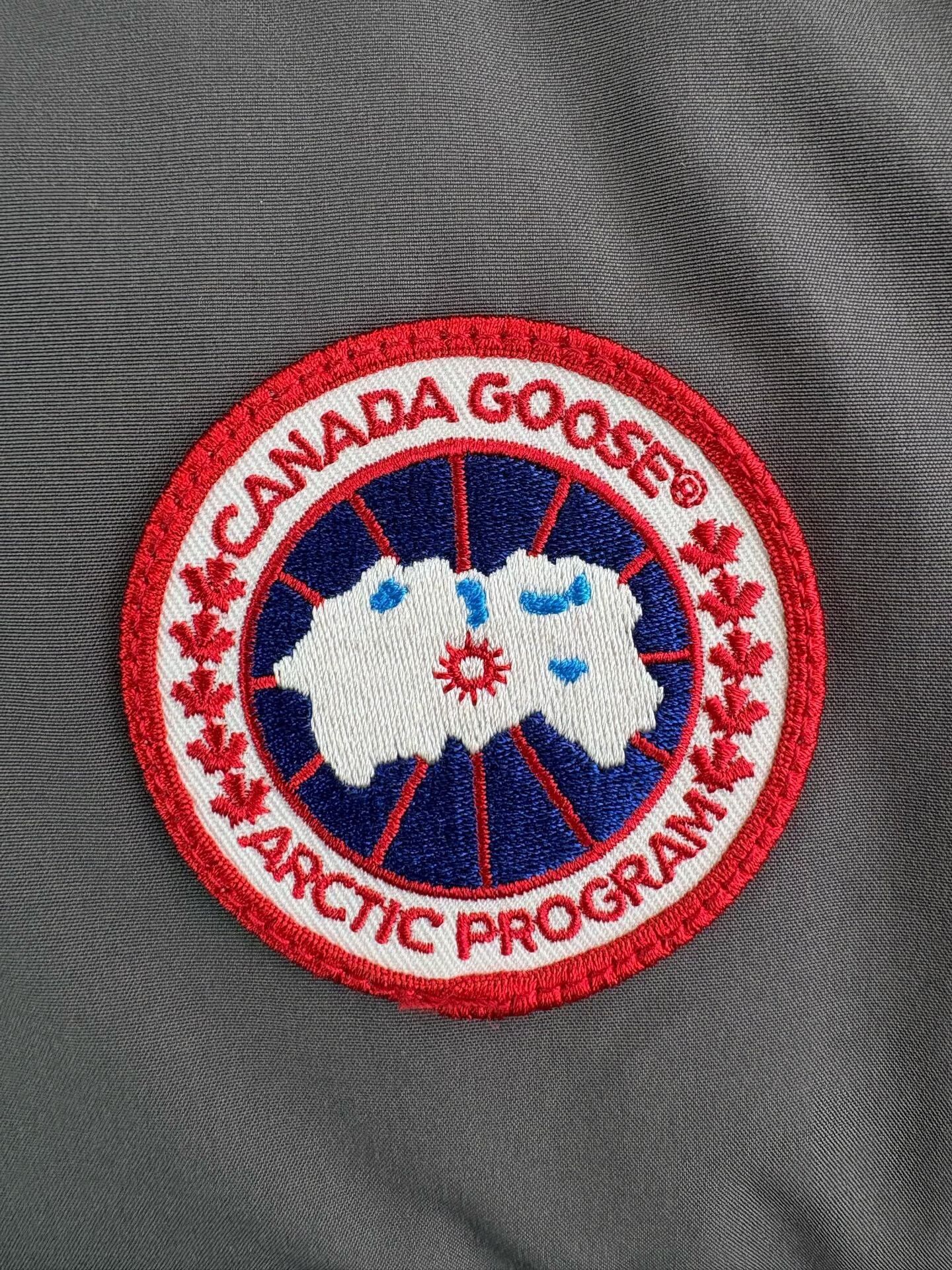 Canada Goose Canada Goose Graphite Down Vest Size M Size US M / EU 48-50 / 2 - 4 Thumbnail