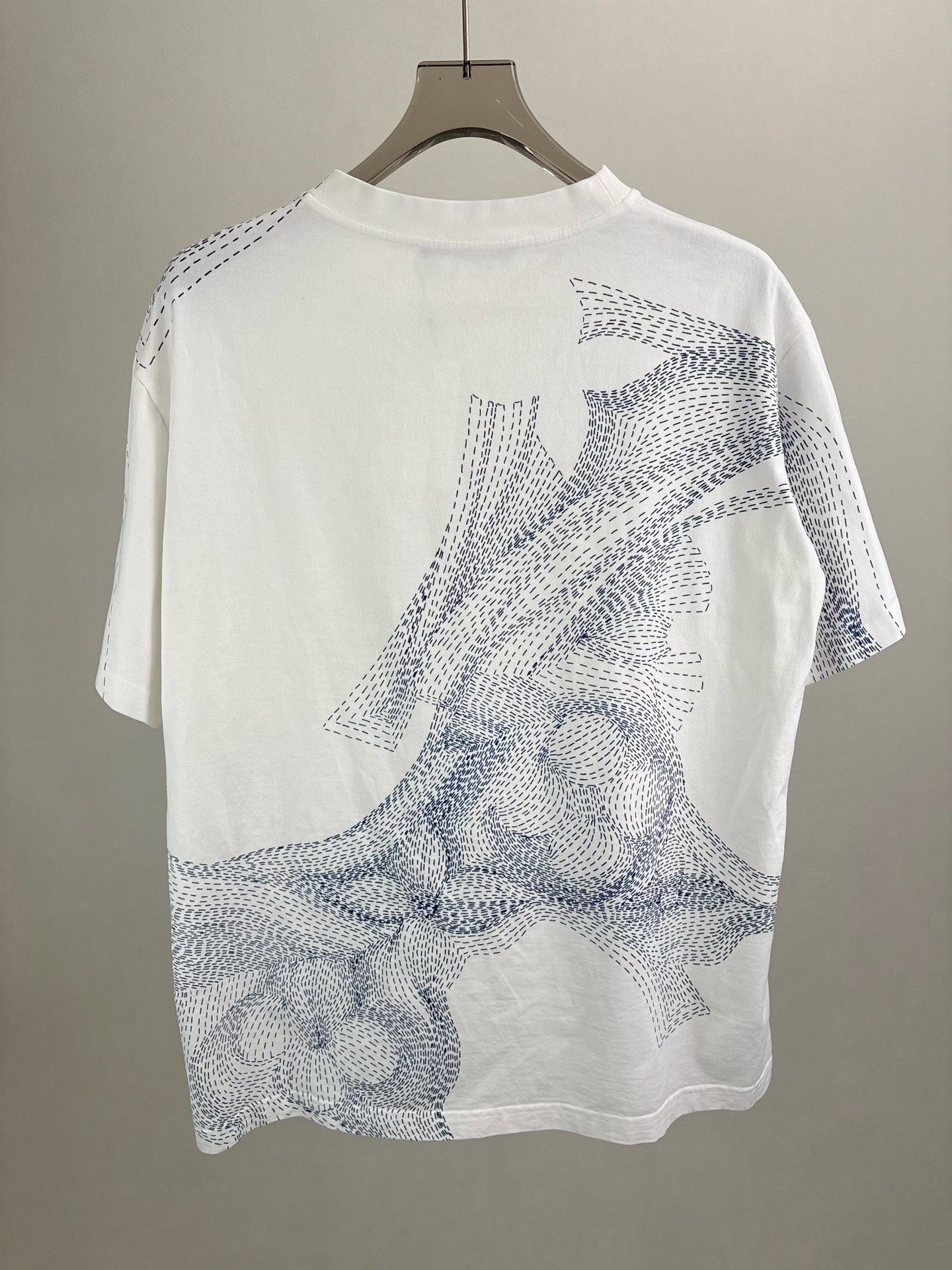 Louis Vuitton Louis Vuitton Graphic Print T-Shirt XL Size US XL / EU 56 / 4 - 3 Thumbnail