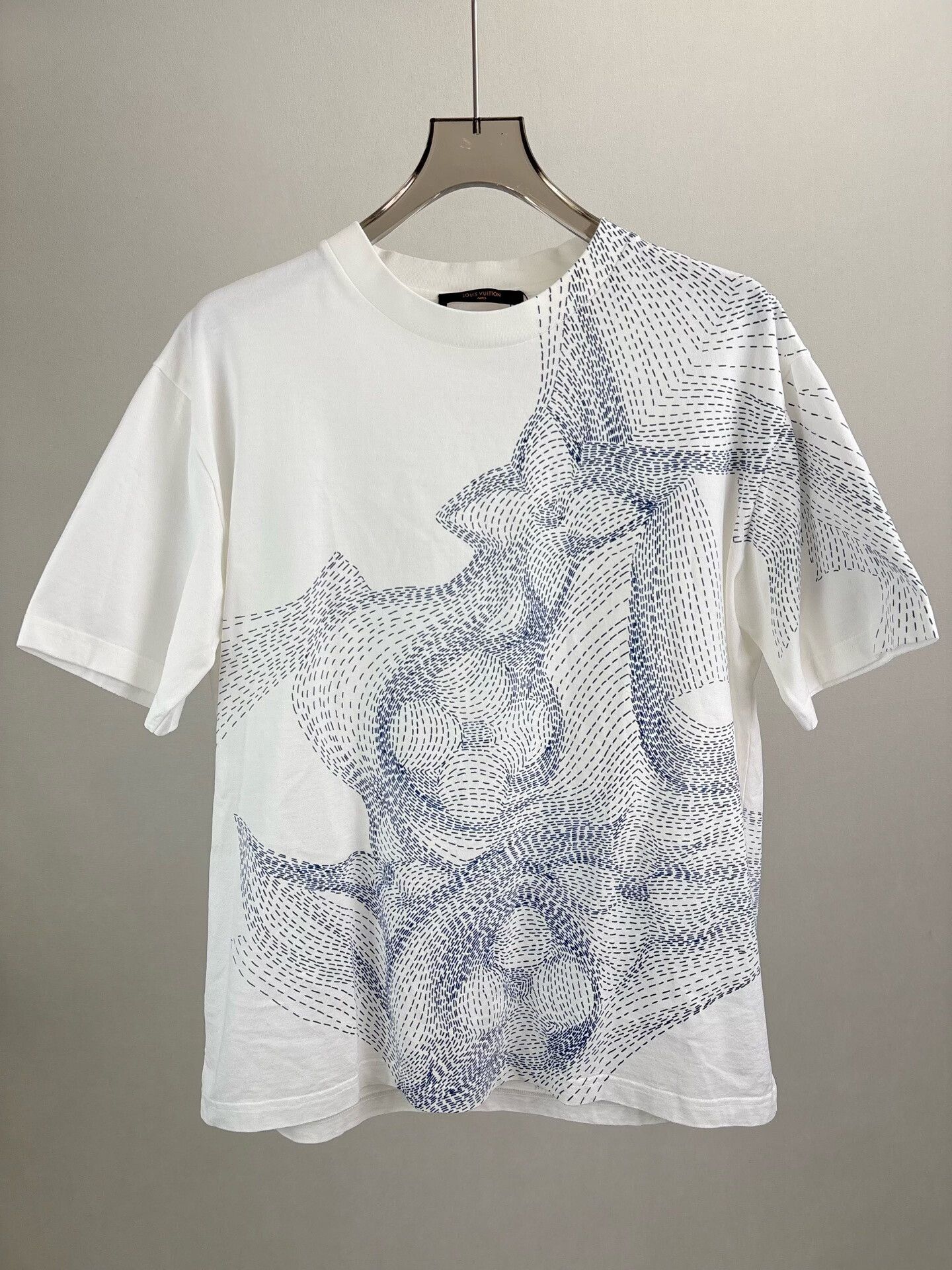 Louis Vuitton Louis Vuitton Graphic Print T-Shirt XL Size US XL / EU 56 / 4 - 2 Thumbnail