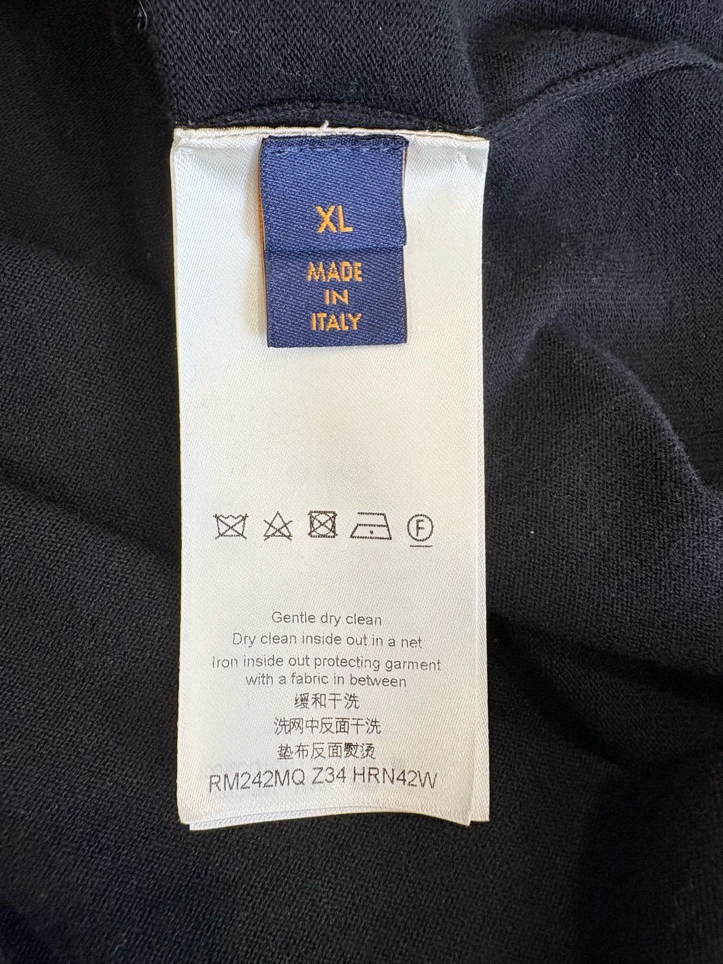 Louis Vuitton Louis Vuitton Logo Cuff Knit T-Shirt XL Size US XL / EU 56 / 4 - 6 Thumbnail