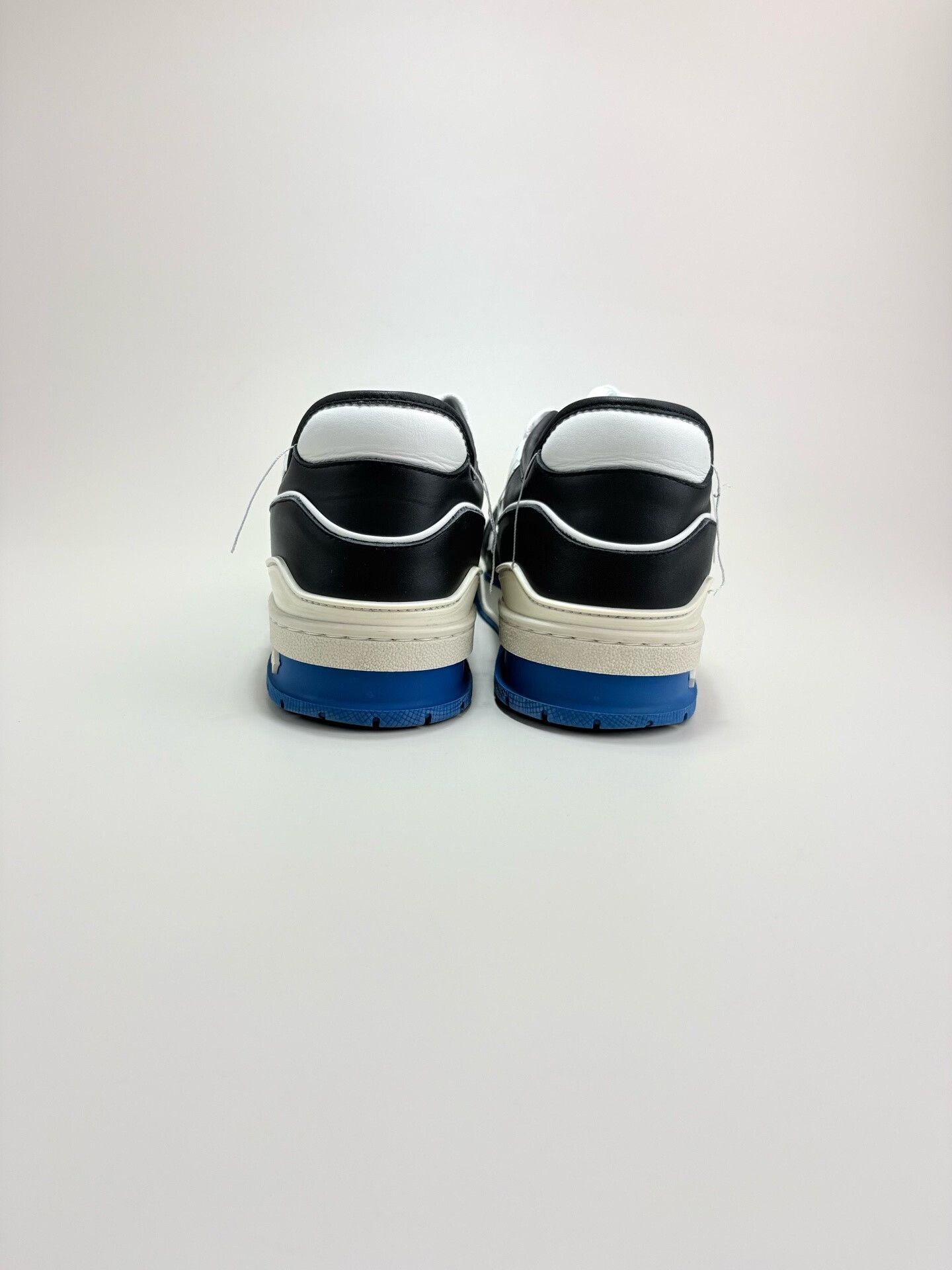 Louis Vuitton Louis Vuitton Blue Black LV Trainer Sneakers 5.5 Size US 5.5 / EU 38 - 4 Thumbnail