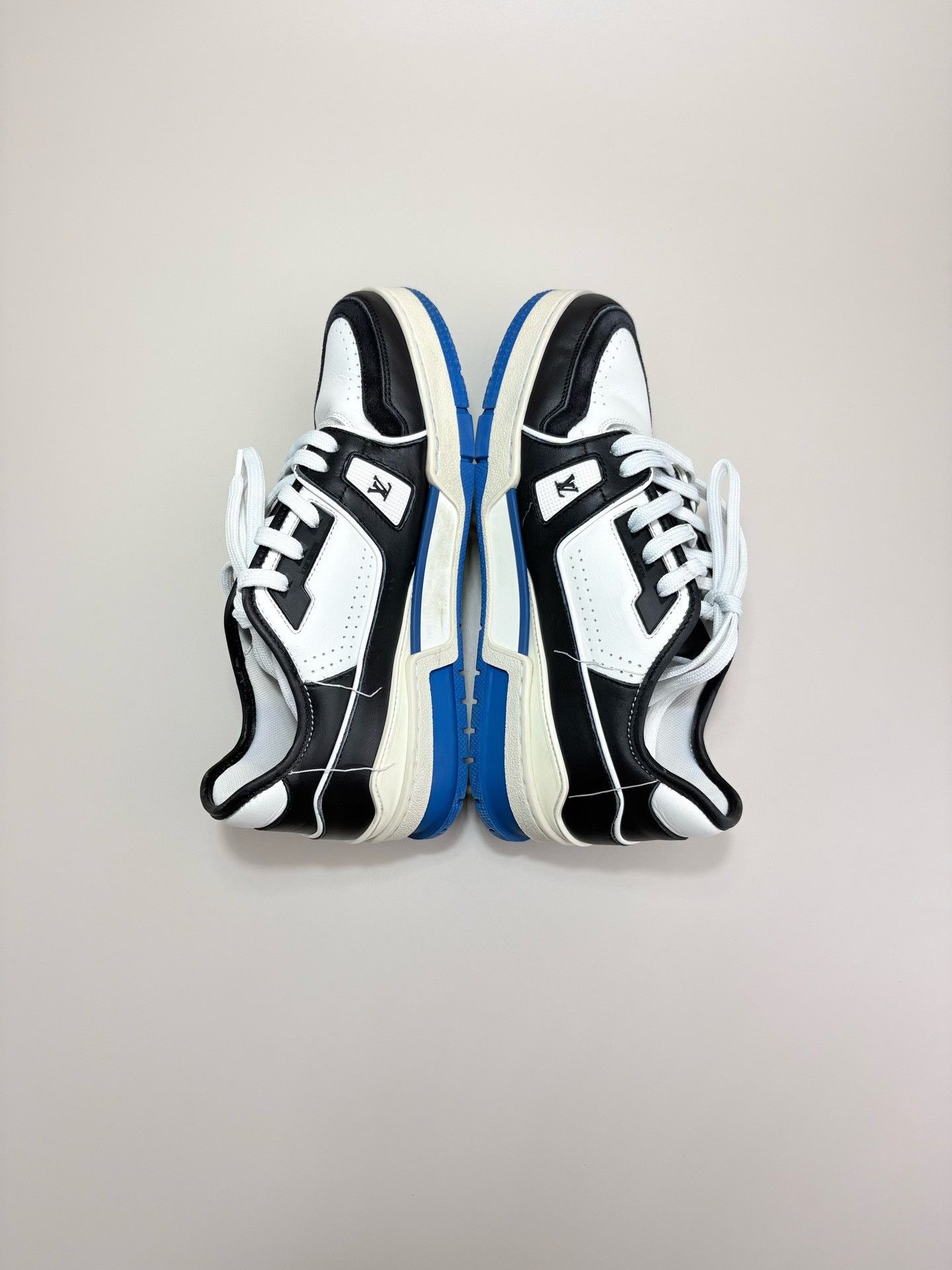 Louis Vuitton Louis Vuitton Blue Black LV Trainer Sneakers 5.5 Size US 5.5 / EU 38 - 5 Thumbnail