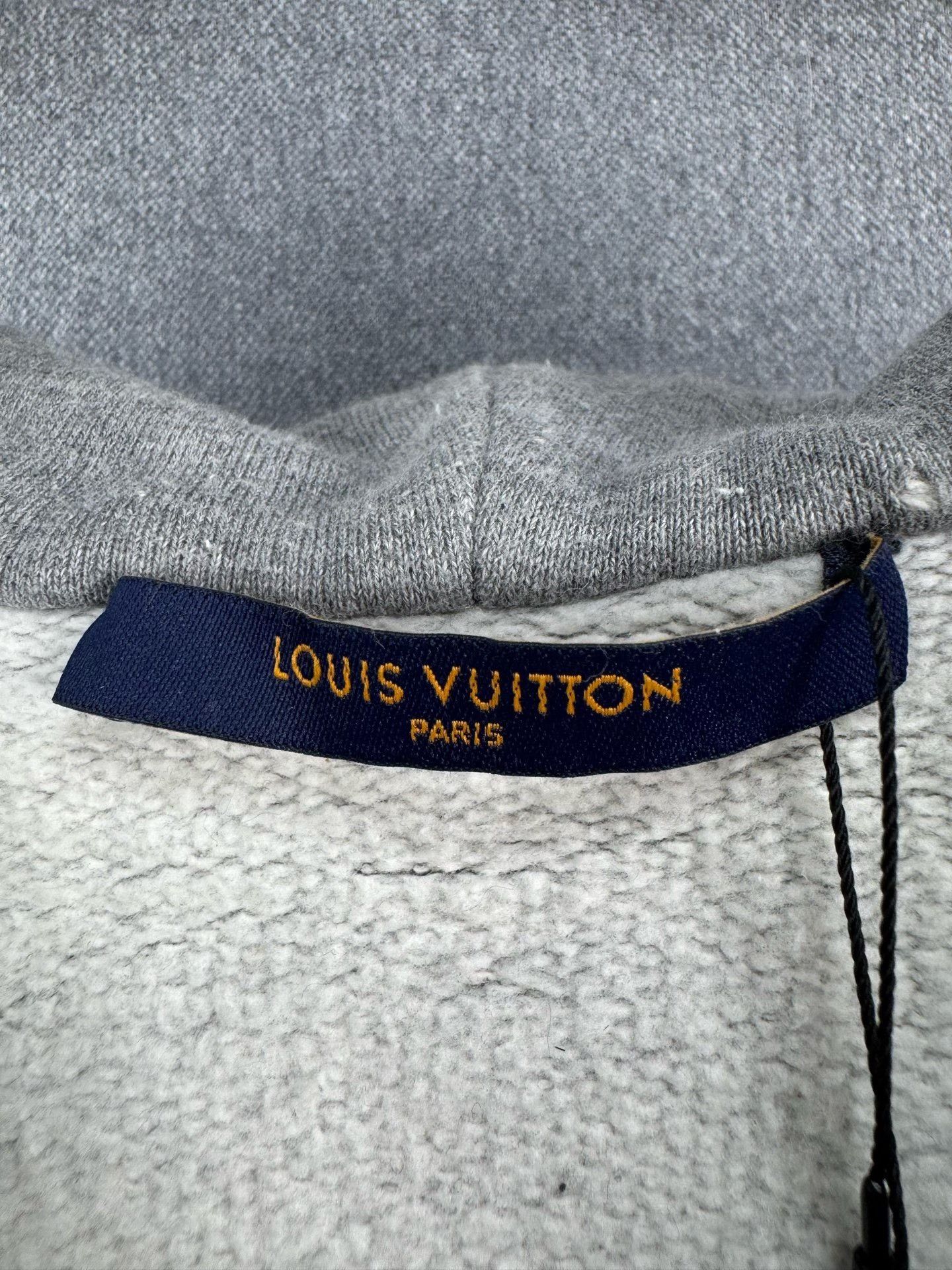 Louis Vuitton Louis Vuitton Neon Embroidered Logo Zip-up Hoodie US S Size US S / EU 44-46 / 1 - 4 Thumbnail