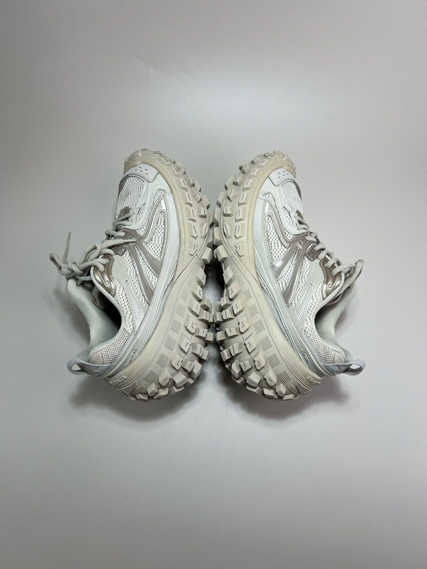 Balenciaga Balenciaga Beige Defender Sneakers 41 Size US 8 / EU 41 - 6 Thumbnail