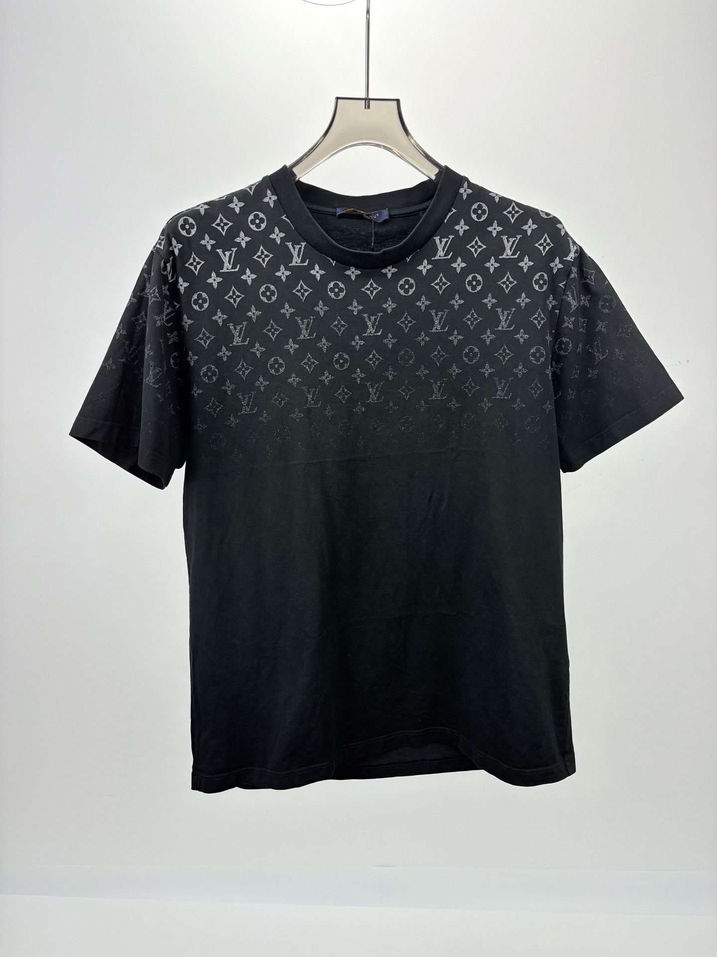 Louis Vuitton Louis Vuitton Monogram Gradient T-Shirt XL Size US XL / EU 56 / 4 - 2 Thumbnail