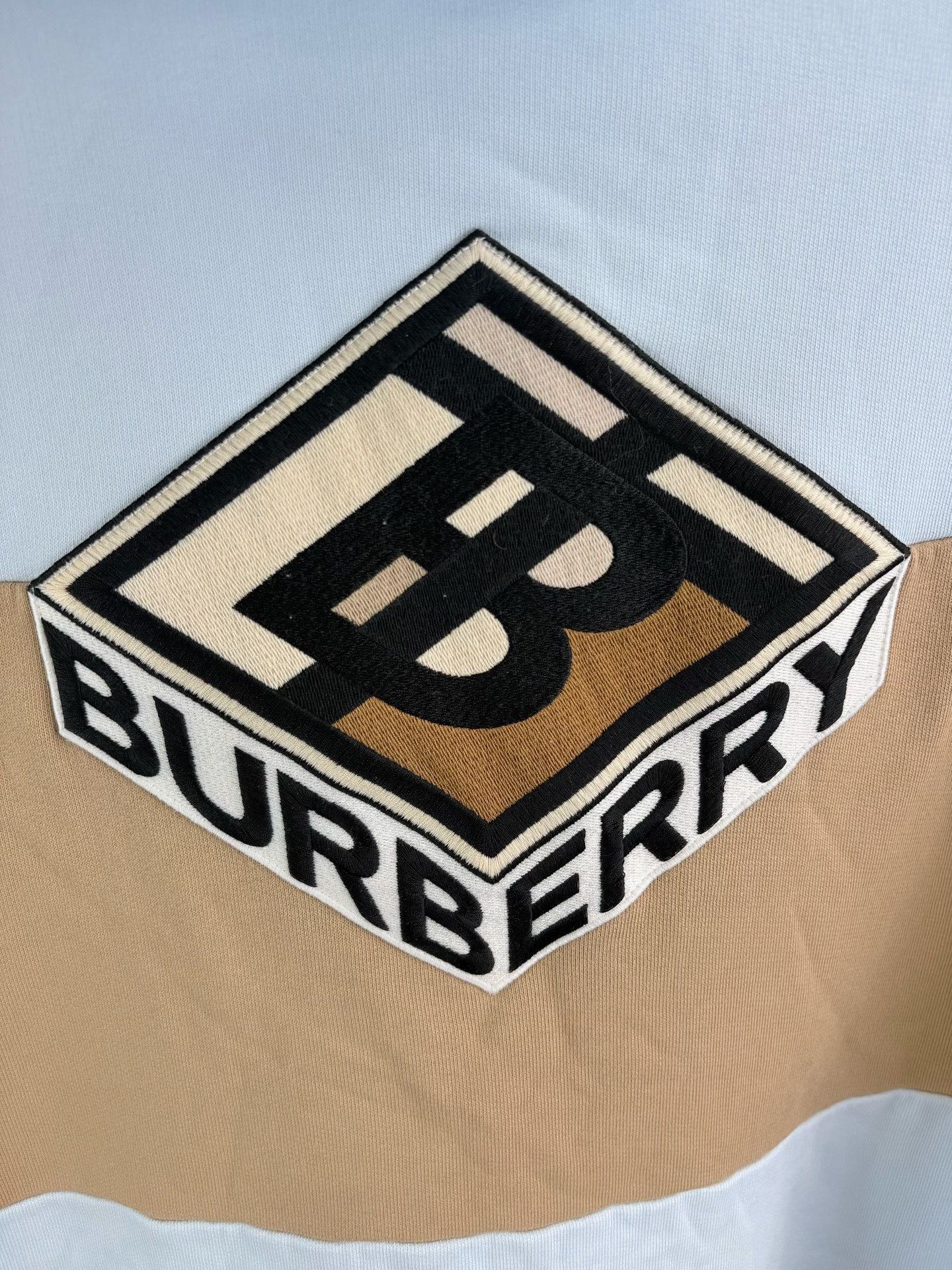 Burberry Burberry Colorblock Embroidered Logo Hoodie Size M Size US M / EU 48-50 / 2 - 5 Thumbnail