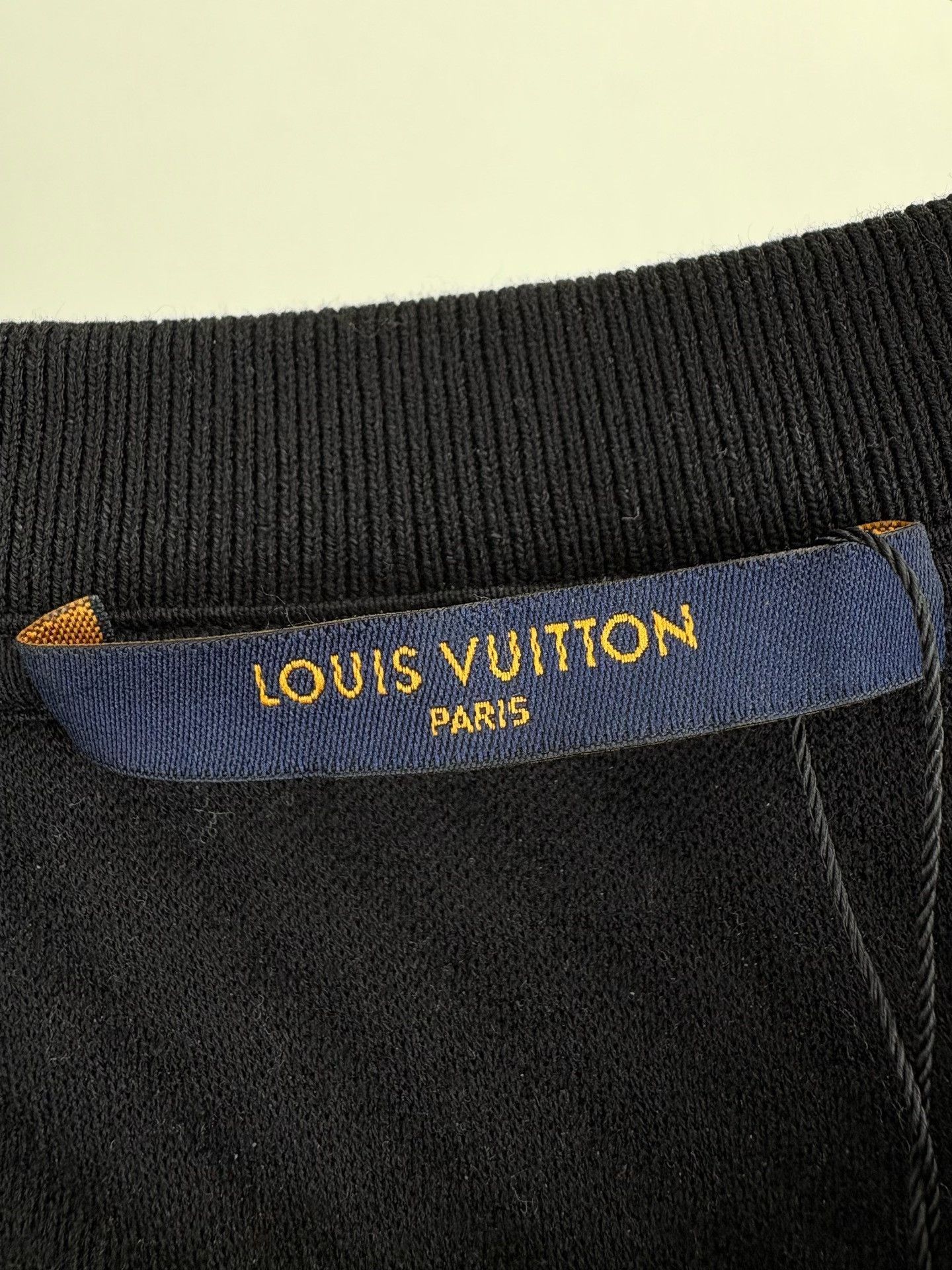 Louis Vuitton Louis Vuitton Monogram Embossed Sleeve Sweatshirt XL Size US XL / EU 56 / 4 - 5 Thumbnail