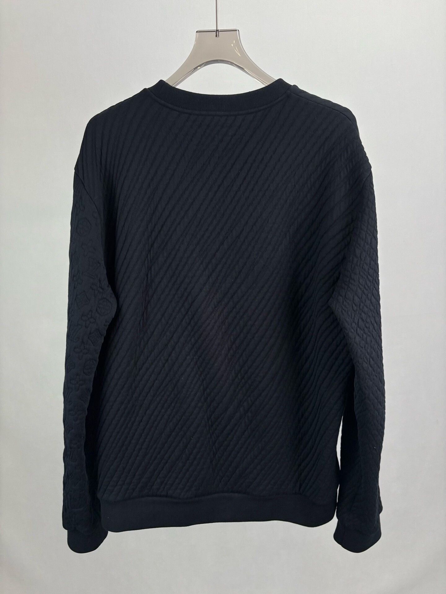 Louis Vuitton Louis Vuitton Monogram Embossed Sleeve Sweatshirt XL Size US XL / EU 56 / 4 - 3 Thumbnail