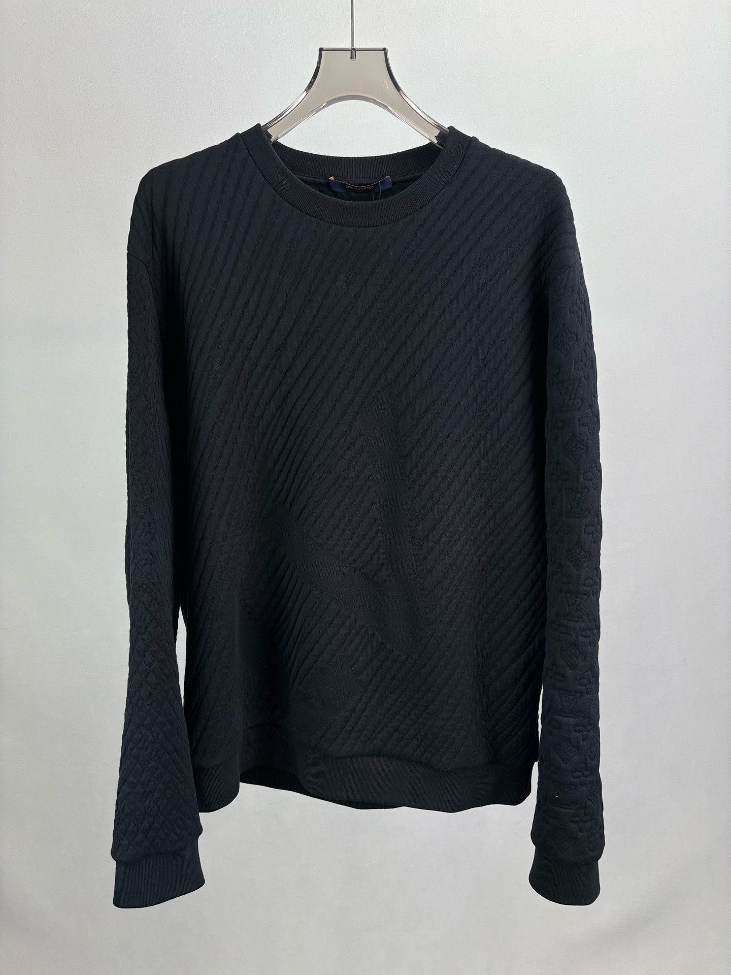Louis Vuitton Louis Vuitton Monogram Embossed Sleeve Sweatshirt XL Size US XL / EU 56 / 4 - 2 Thumbnail