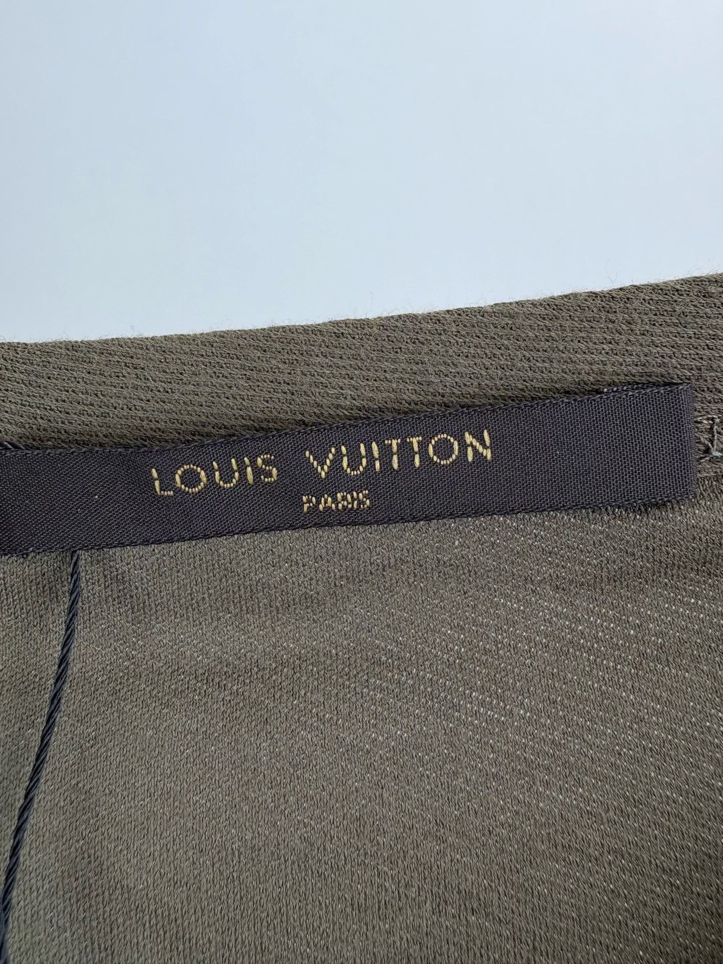 Louis Vuitton Louis Vuitton Pocket Long Sleeve T-Shirt XL Size US XL / EU 56 / 4 - 5 Thumbnail