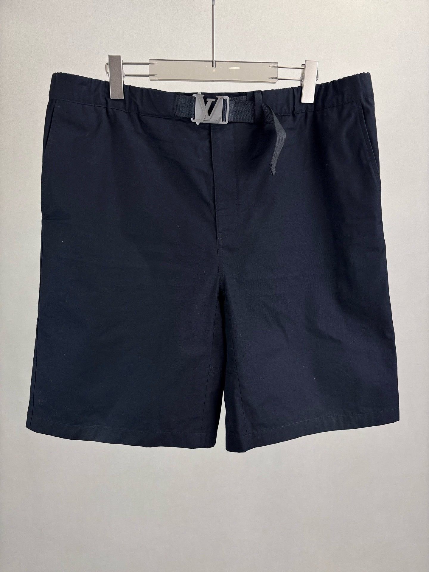 Louis Vuitton Louis Vuitton LV Buckle Shorts Size 56 Size US 40 / EU 56 - 2 Thumbnail