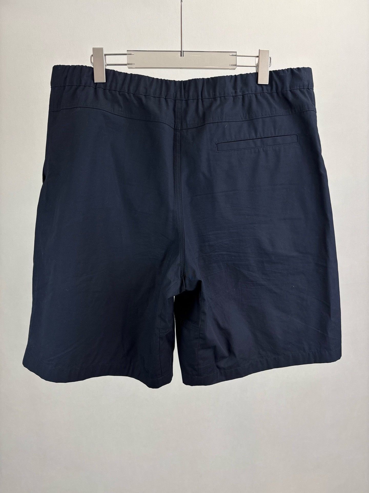 Louis Vuitton Louis Vuitton LV Buckle Shorts Size 56 Size US 40 / EU 56 - 3 Thumbnail