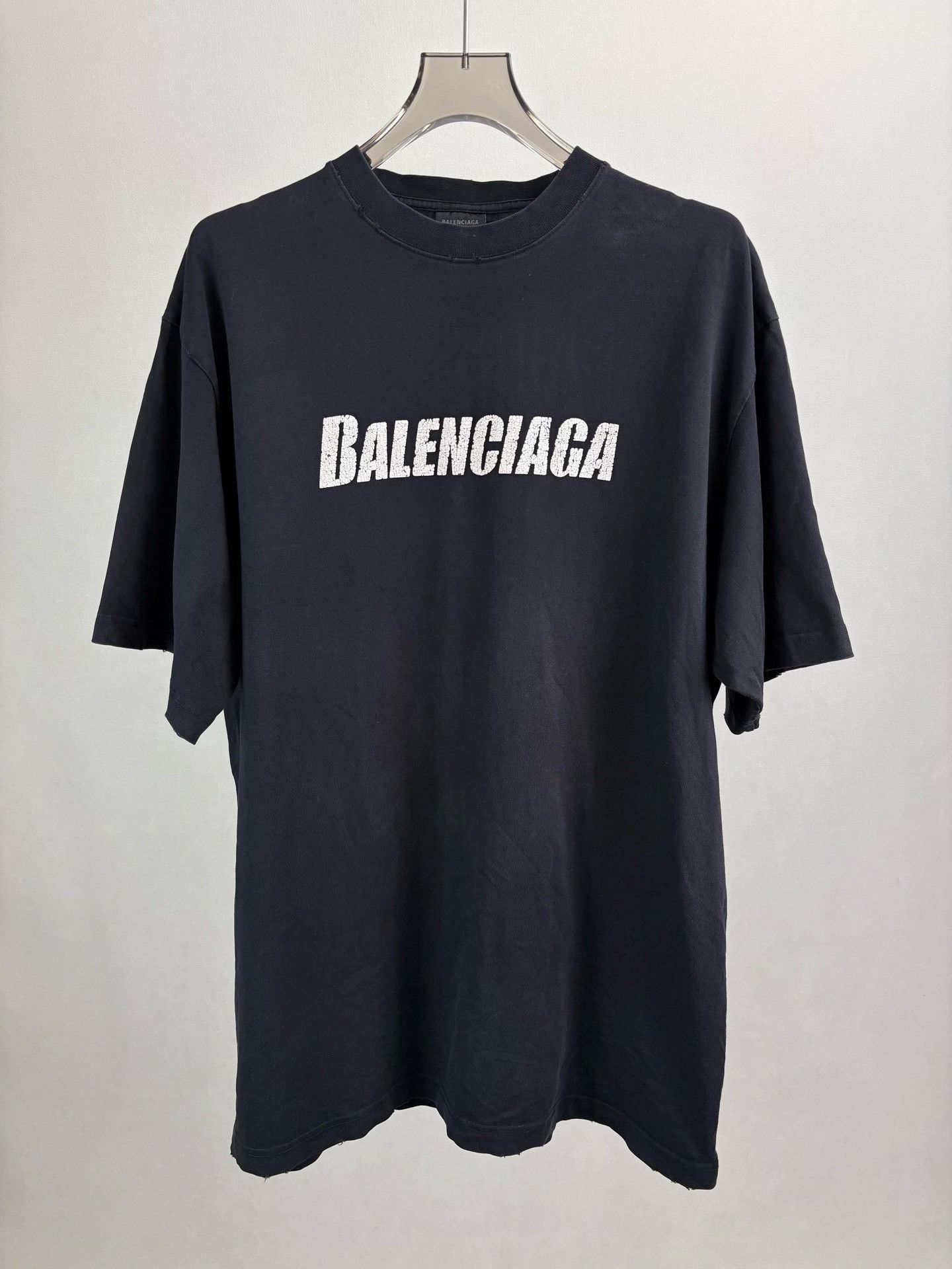 Balenciaga Balenciaga Cracked Logo Distressed T-Shirt XS Size US XS / EU 42 / 0 - 2 Thumbnail