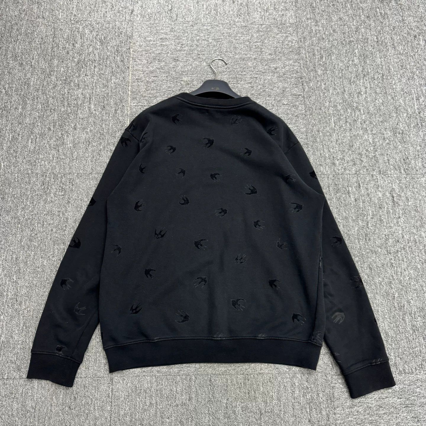 Alexander McQueen Alexander McQueen Flocked Swallow Sweatshirt XL Size US XL / EU 56 / 4 - 6 Thumbnail