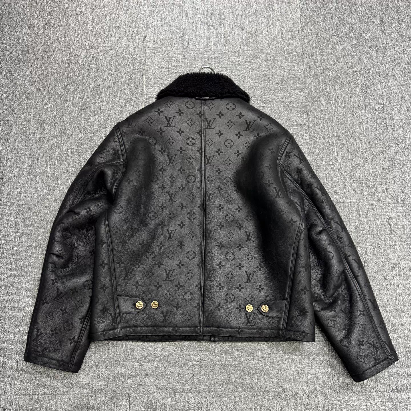 Louis Vuitton Louis Vuitton Monogram Shearling Jacket 52 Size US L / EU 52-54 / 3 - 6 Thumbnail