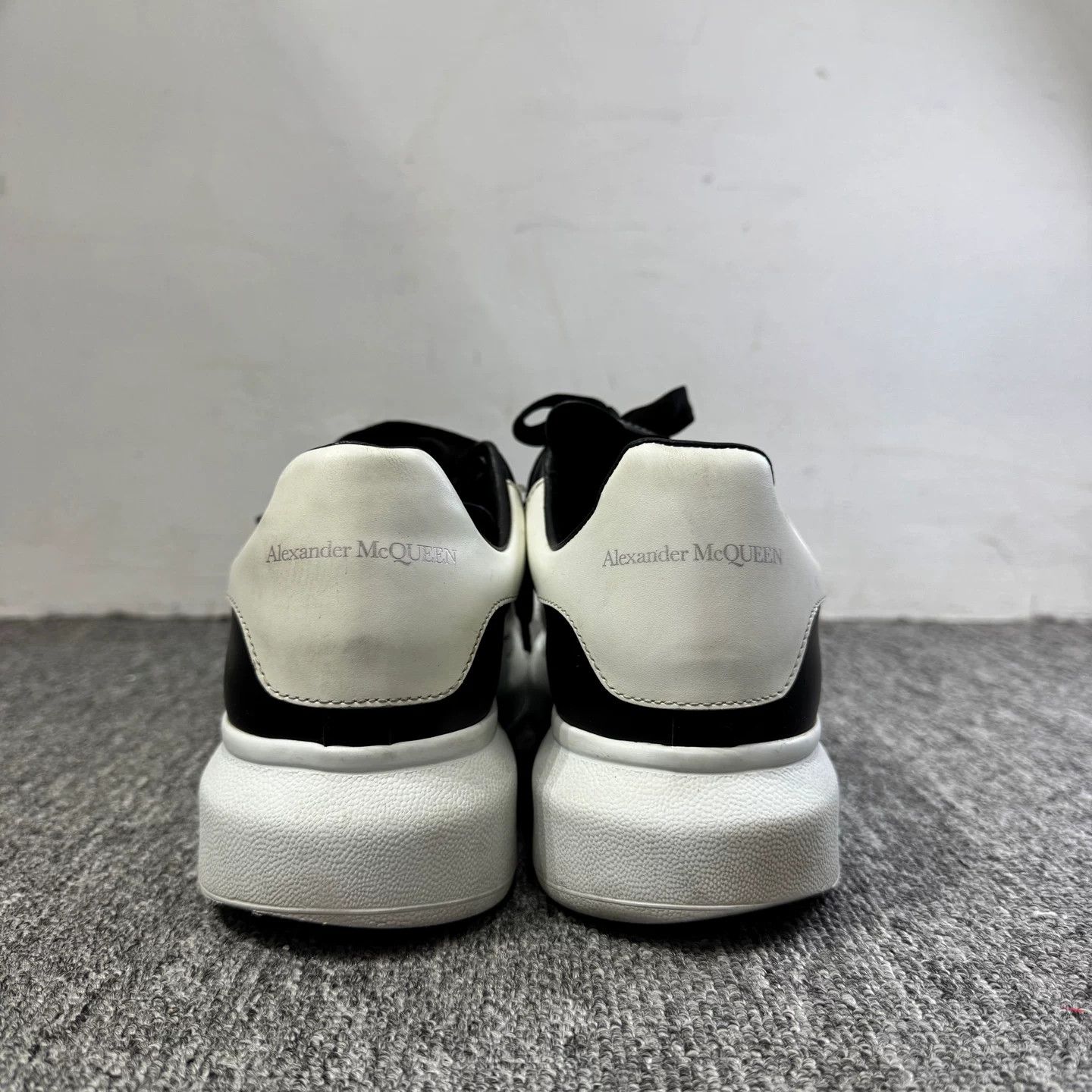Alexander McQueen Alexander McQueen Oversized Low-Top Sneakers 40 Size US 7 / EU 40 - 5 Thumbnail
