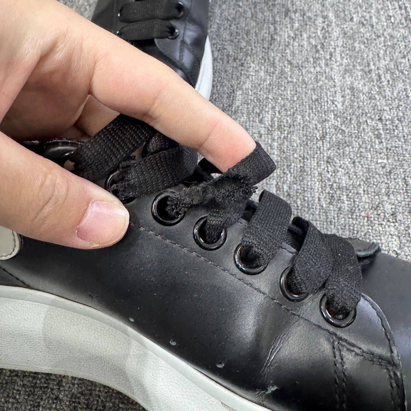 Alexander McQueen Alexander McQueen Oversized Low-Top Sneakers 40 Size US 7 / EU 40 - 4 Thumbnail