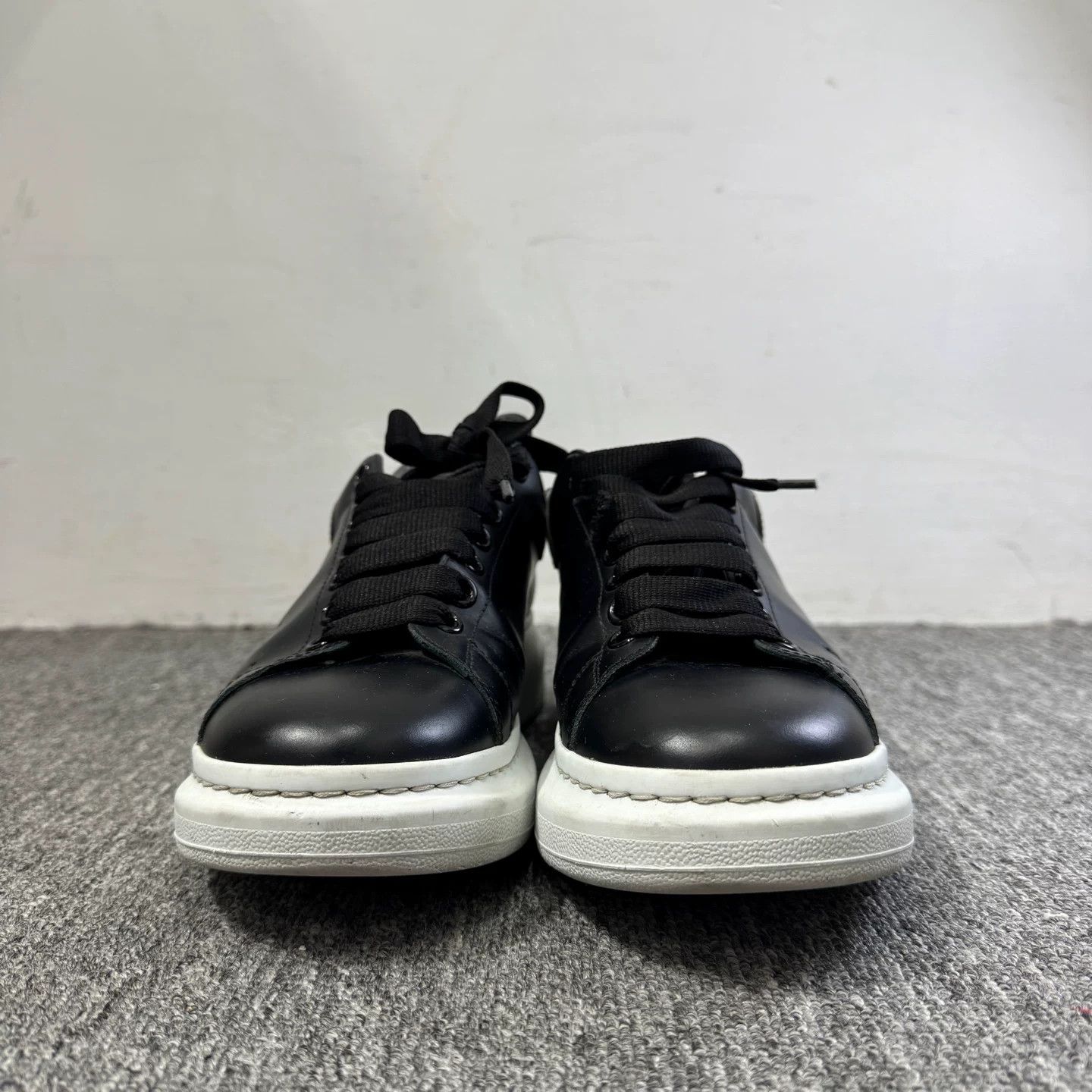 Alexander McQueen Alexander McQueen Oversized Low-Top Sneakers 40 Size US 7 / EU 40 - 3 Thumbnail