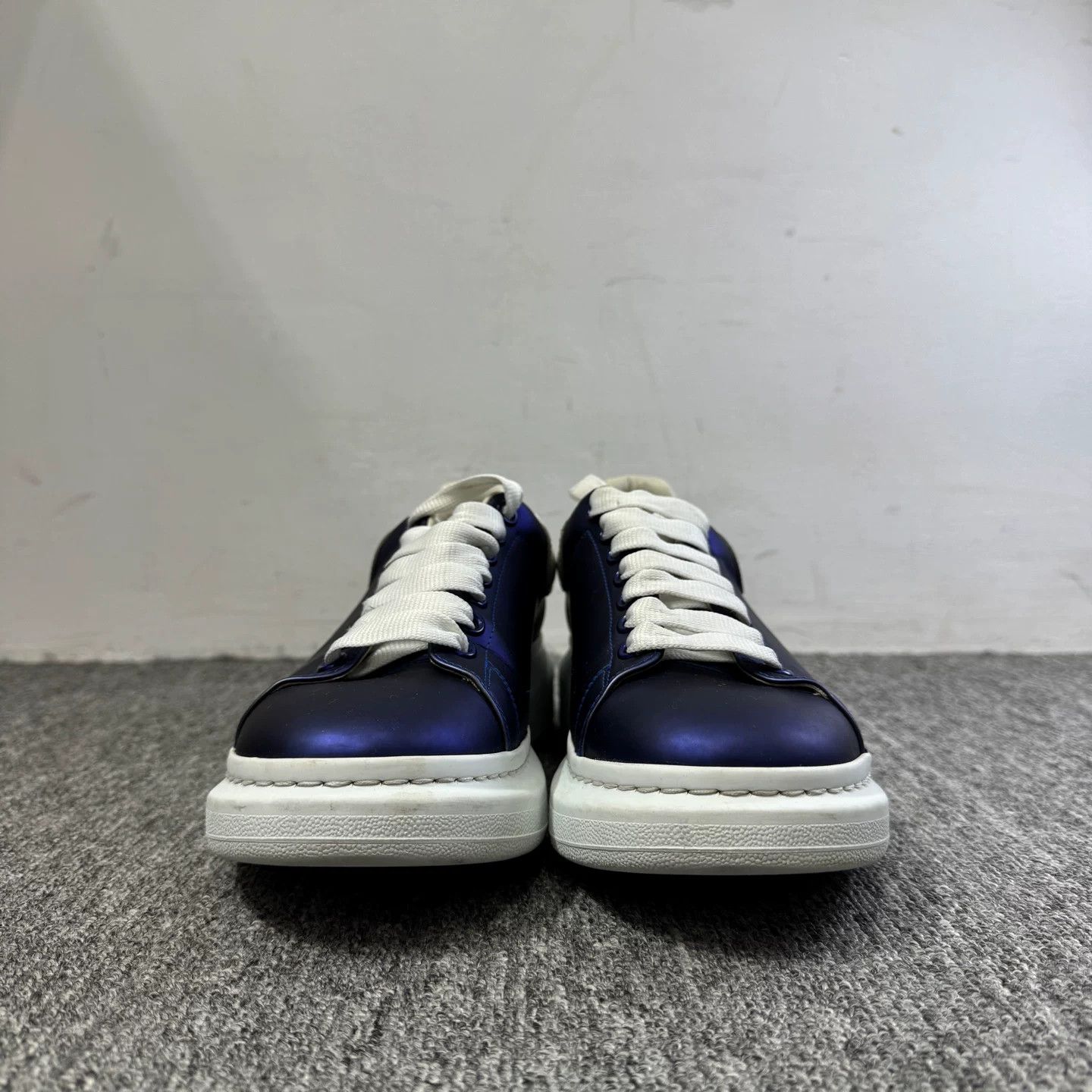Alexander McQueen Alexander McQueen Metallic Blue Oversized Sneakers EU 40 Size US 7 / EU 40 - 3 Thumbnail
