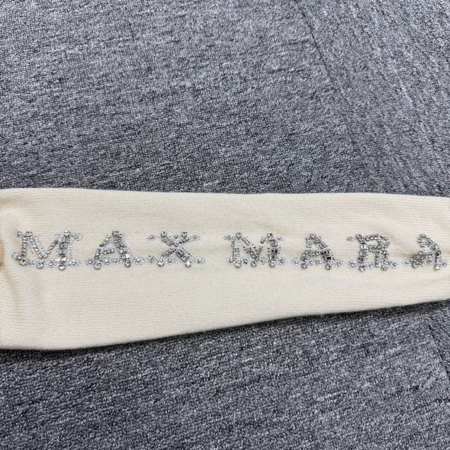 Max Mara Max Mara Rhinestone Letter Wool Hoodie S Size S / US 4 / IT 40 - 4 Thumbnail