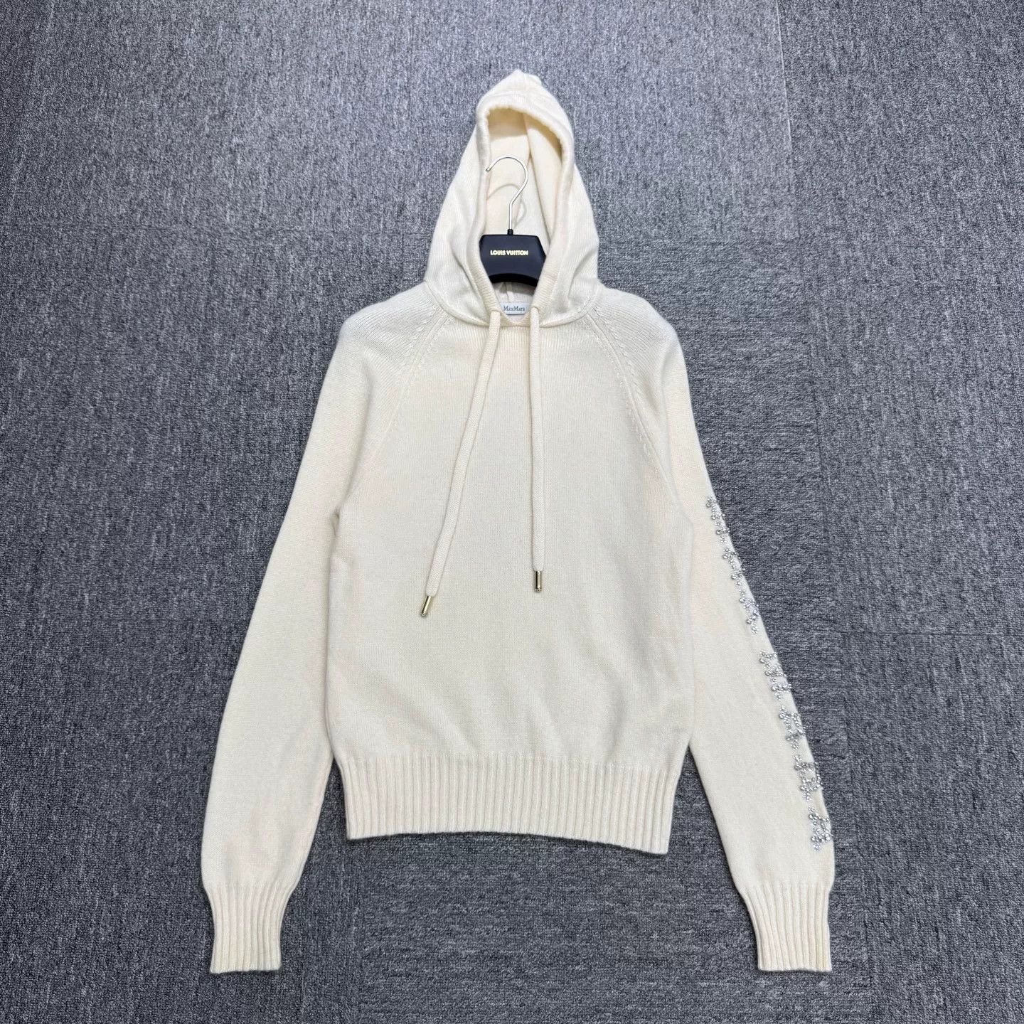 Max Mara Max Mara Rhinestone Letter Wool Hoodie S Size S / US 4 / IT 40 - 2 Thumbnail