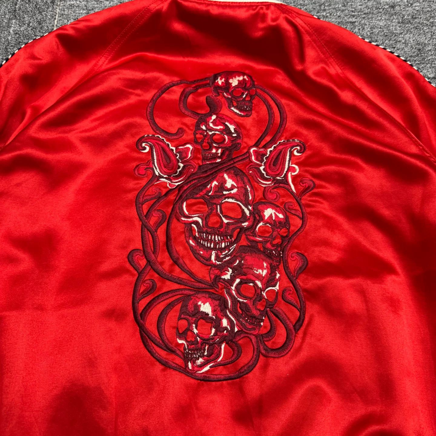Alexander McQueen Alexander McQueen Embroidered Skull Silk Bomber Jacket 48 Size US M / EU 48-50 / 2 - 7 Thumbnail