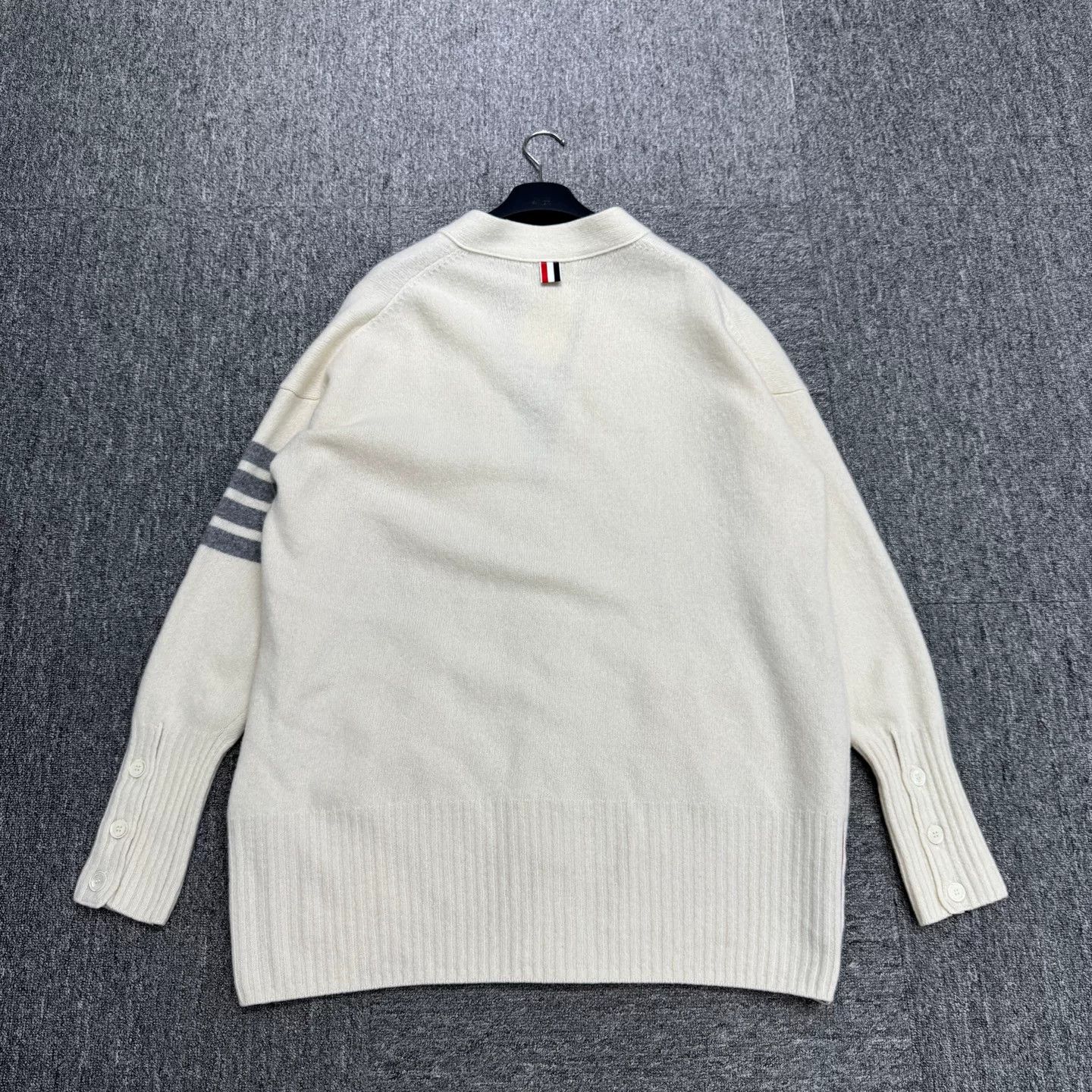 Thom Browne Thom Browne 4-Bar Wool Cashmere Cardigan IT 36 Size XS / US 0-2 / IT 36-38 - 6 Thumbnail