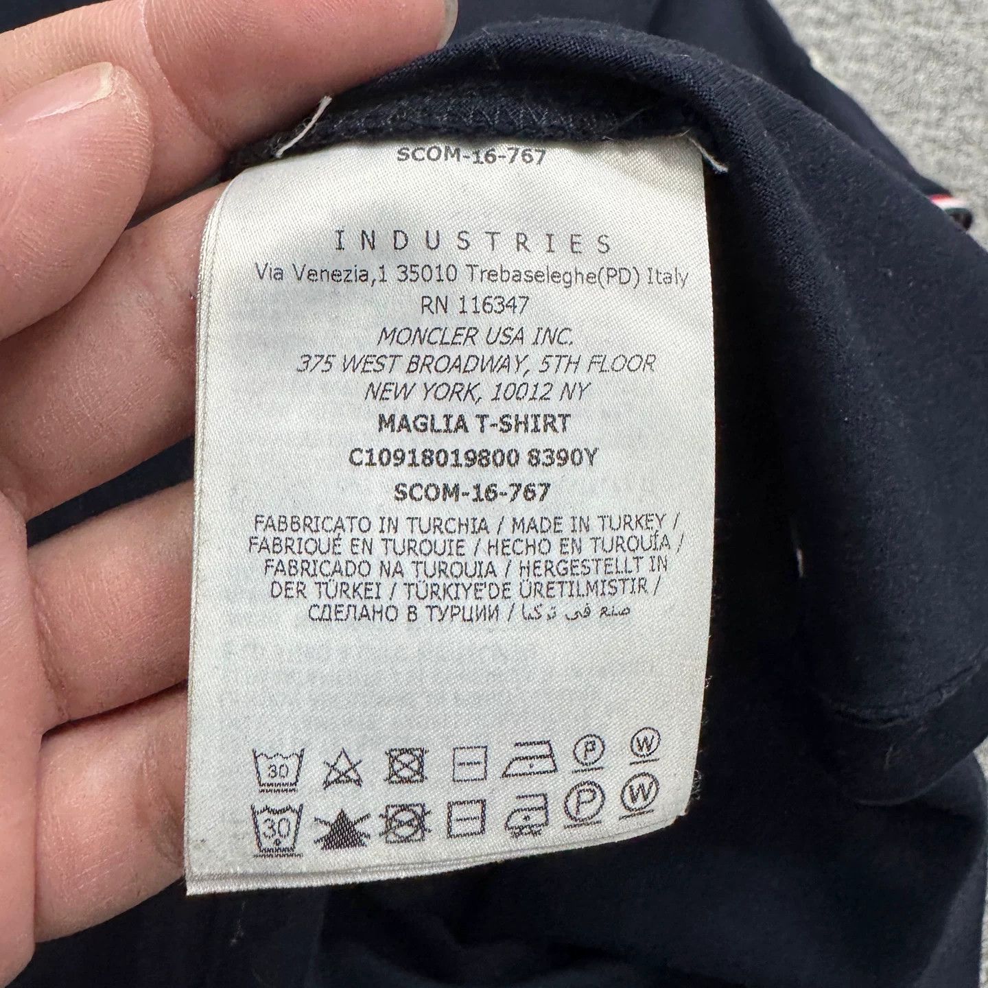 Moncler Moncler Pocket T-Shirt Size M Size US M / EU 48-50 / 2 - 4 Thumbnail