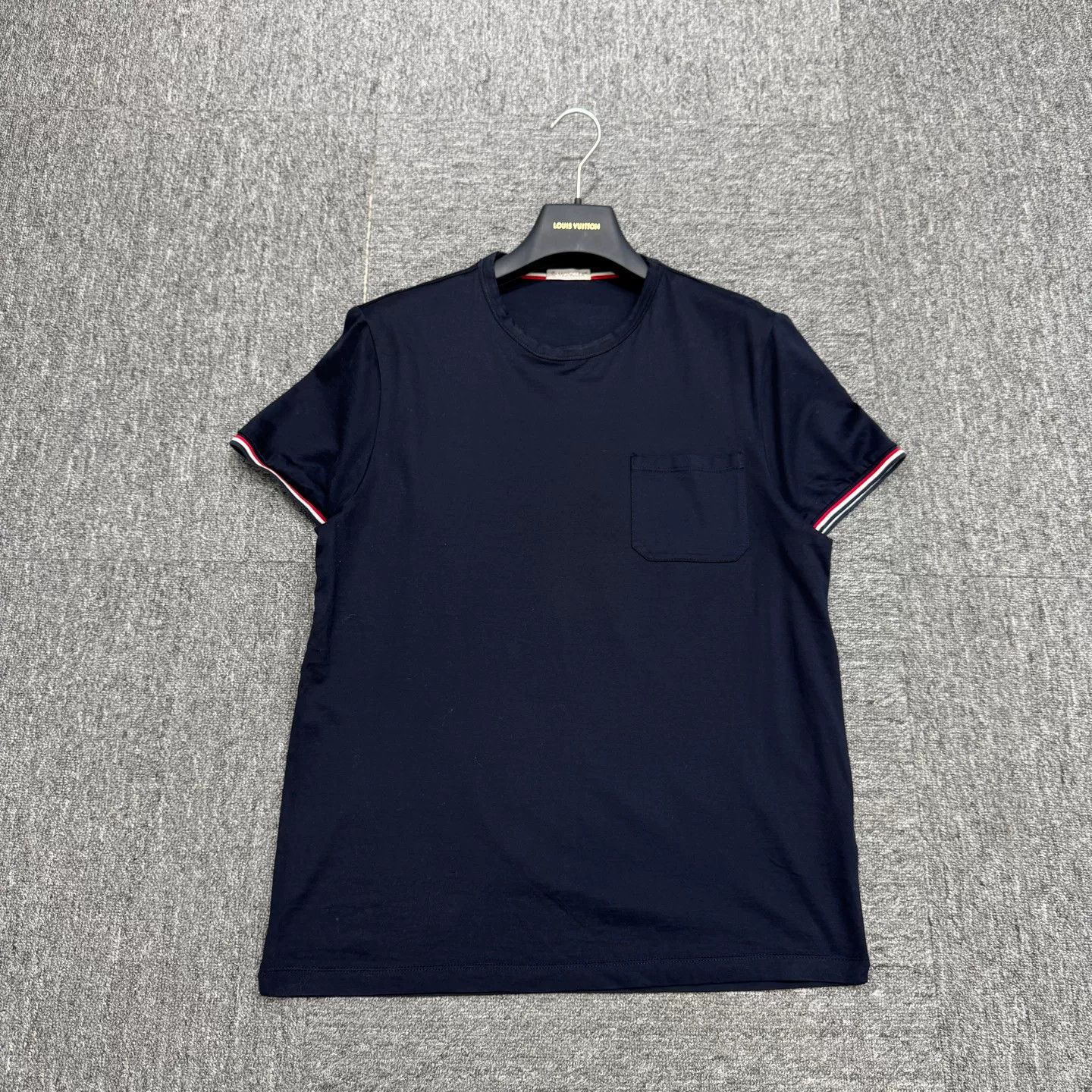 Moncler Moncler Pocket T-Shirt Size M Size US M / EU 48-50 / 2 - 2 Thumbnail