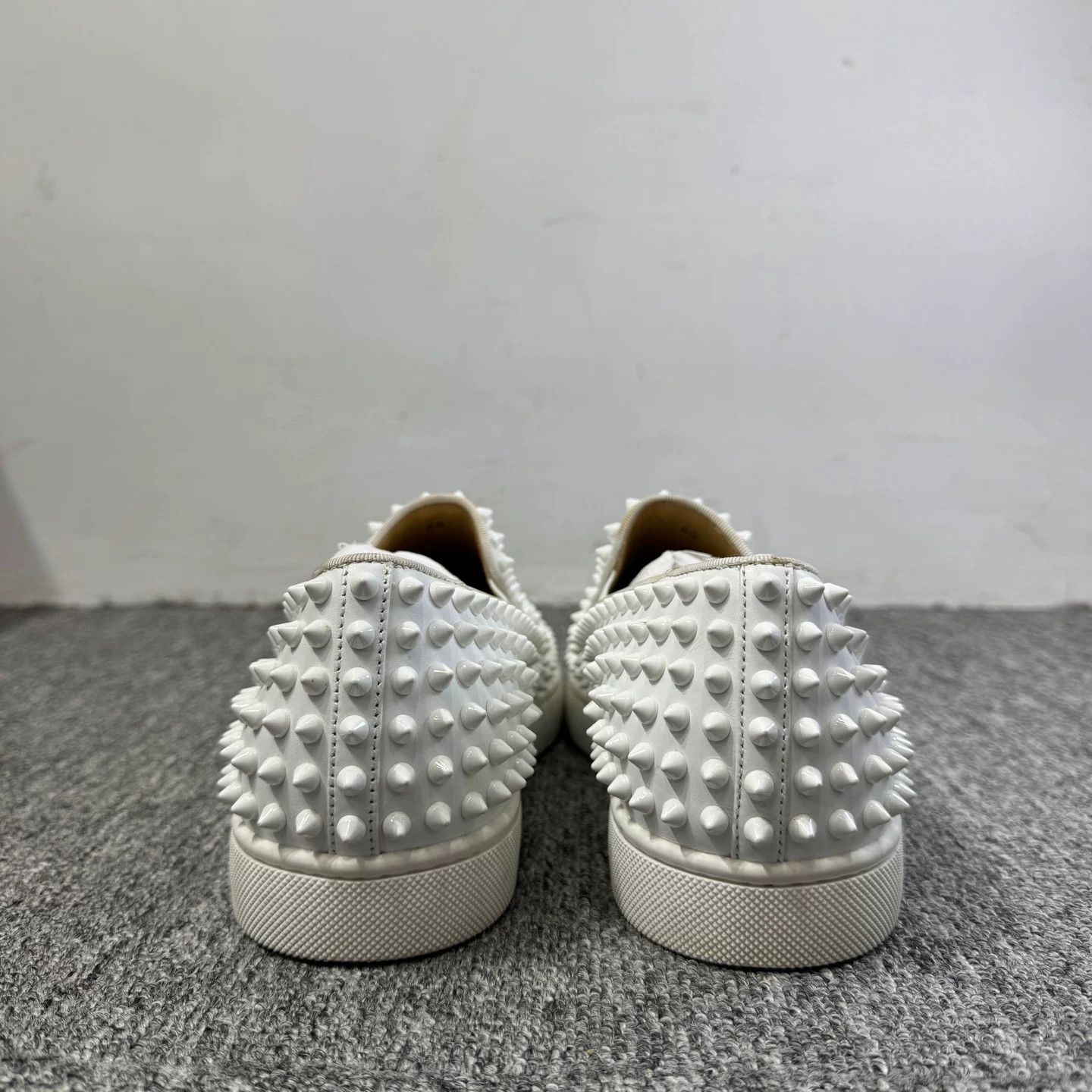 Christian Louboutin Christian Louboutin White Spiked Slip Ons 40 Size US 7 / EU 40 - 4 Thumbnail